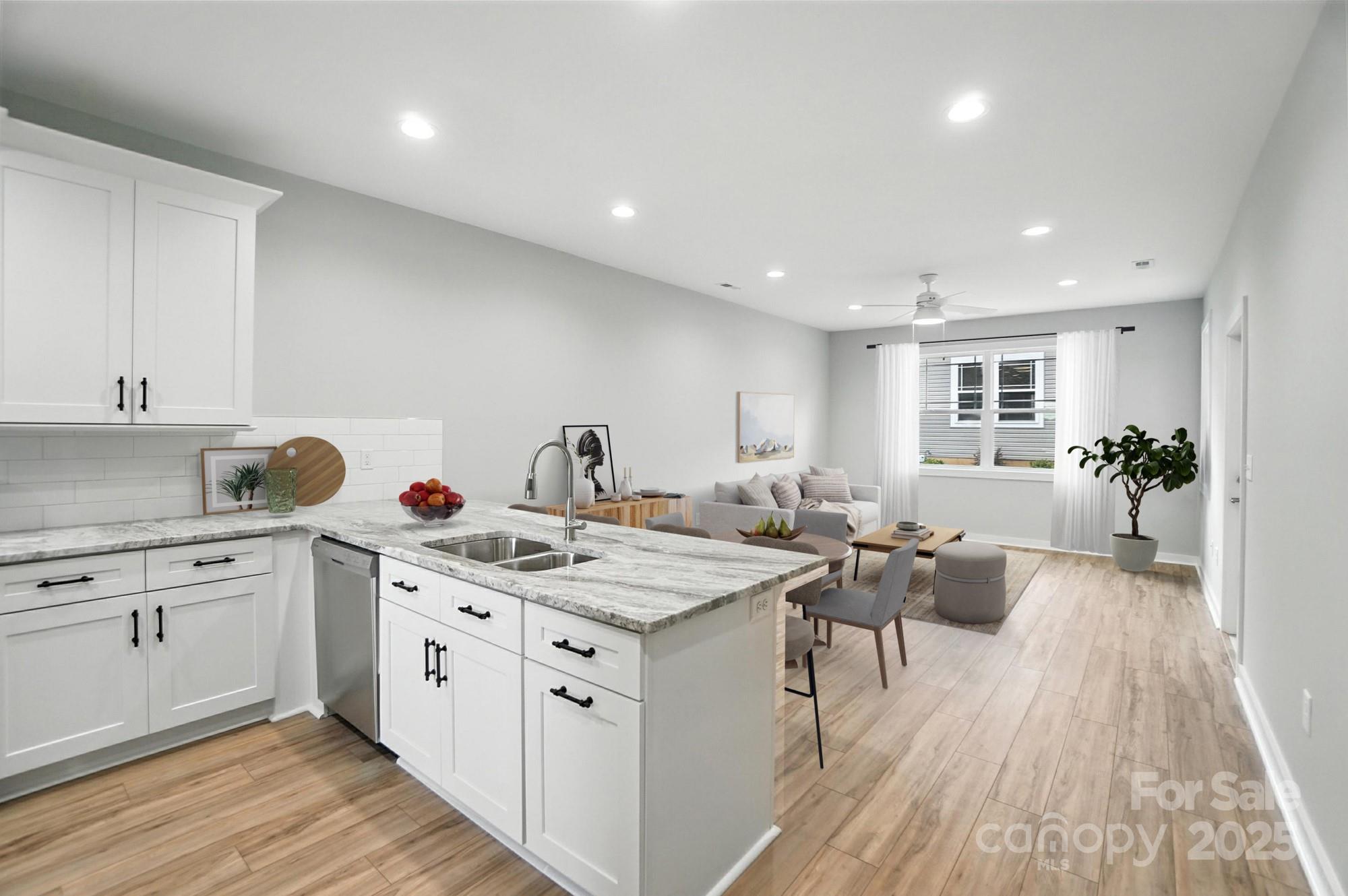 1524 29th Street SE — Hickory