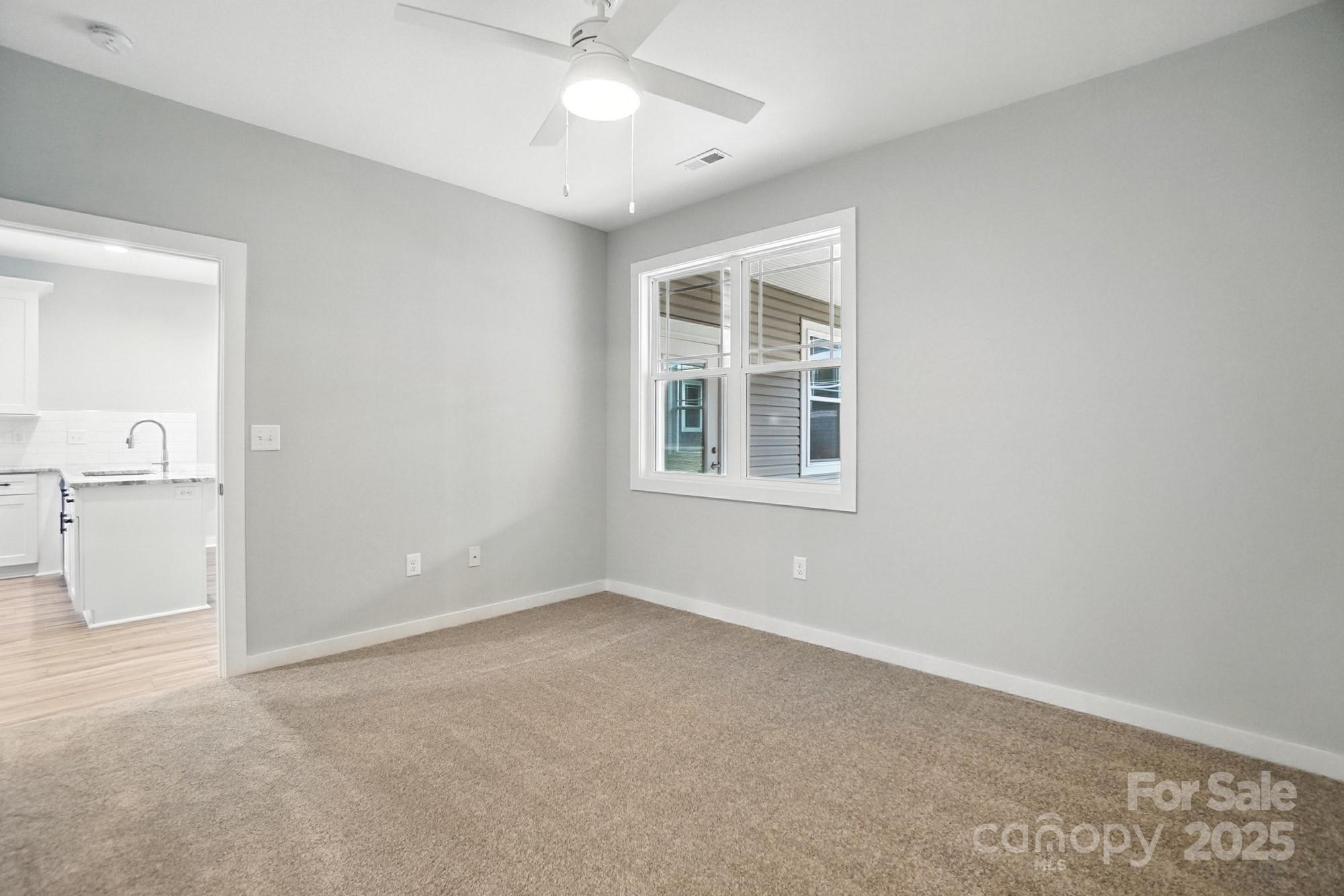 1524 29th Street SE — Hickory