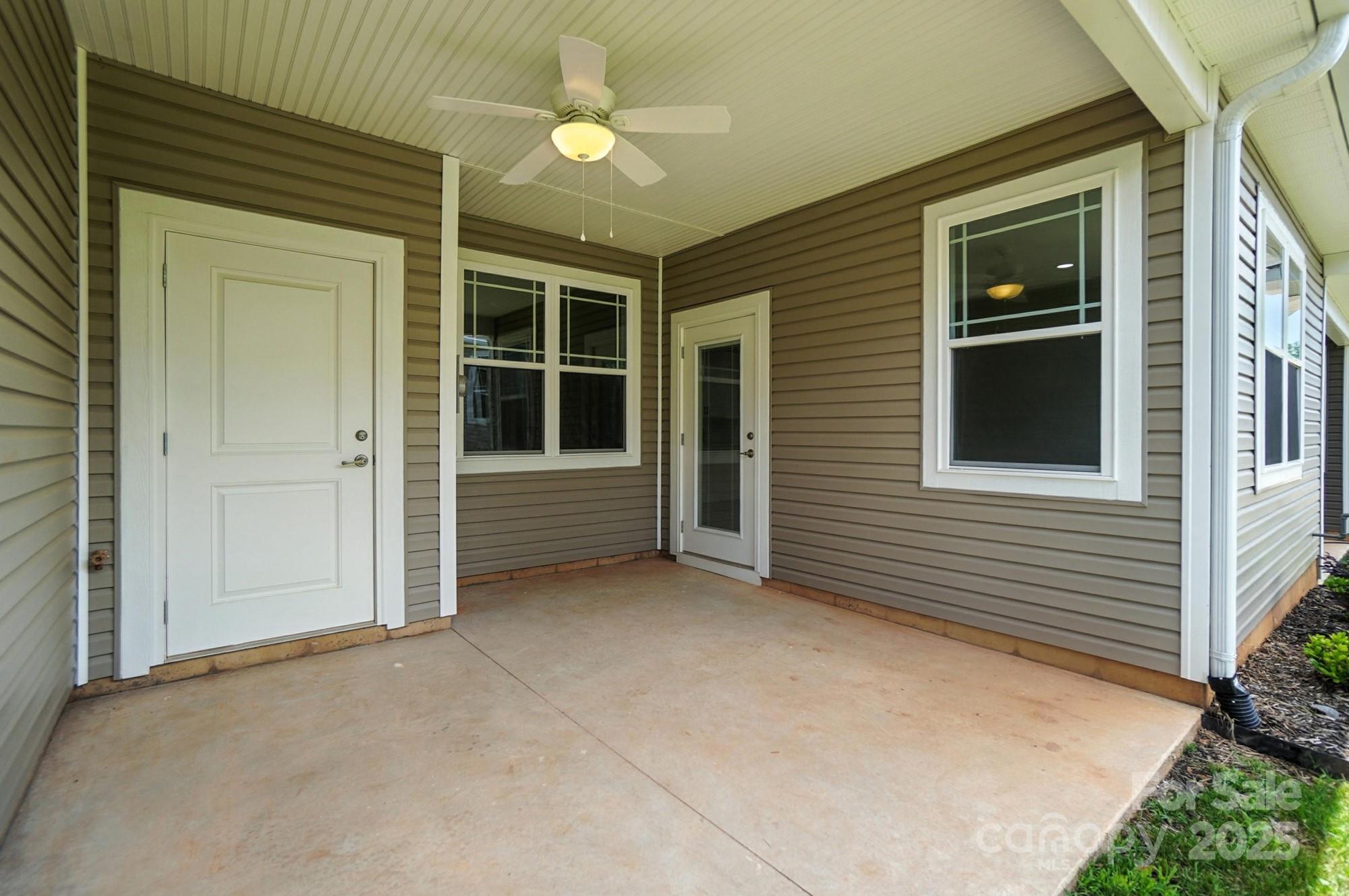 1524 29th Street SE — Hickory