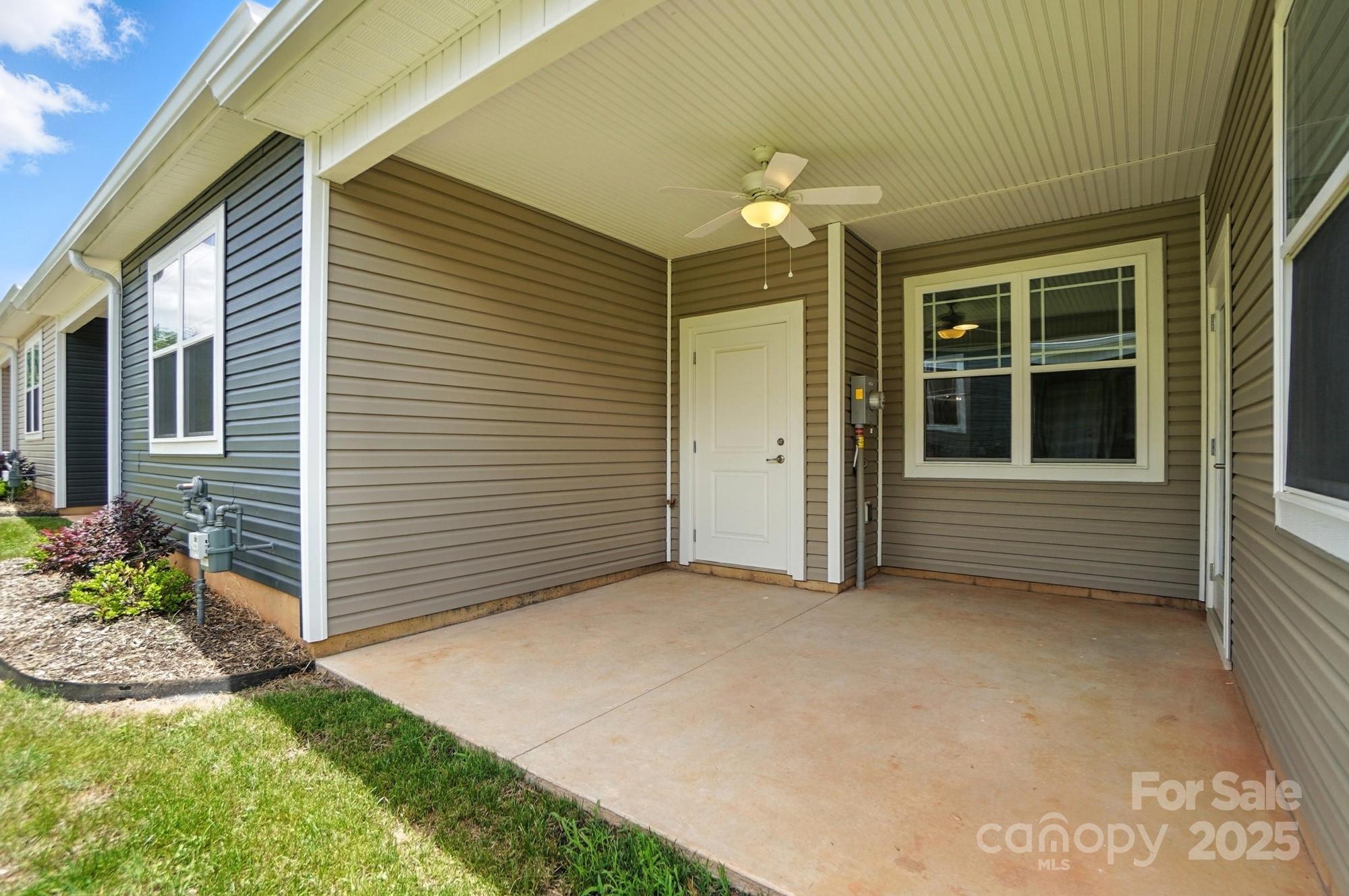 1524 29th Street SE — Hickory