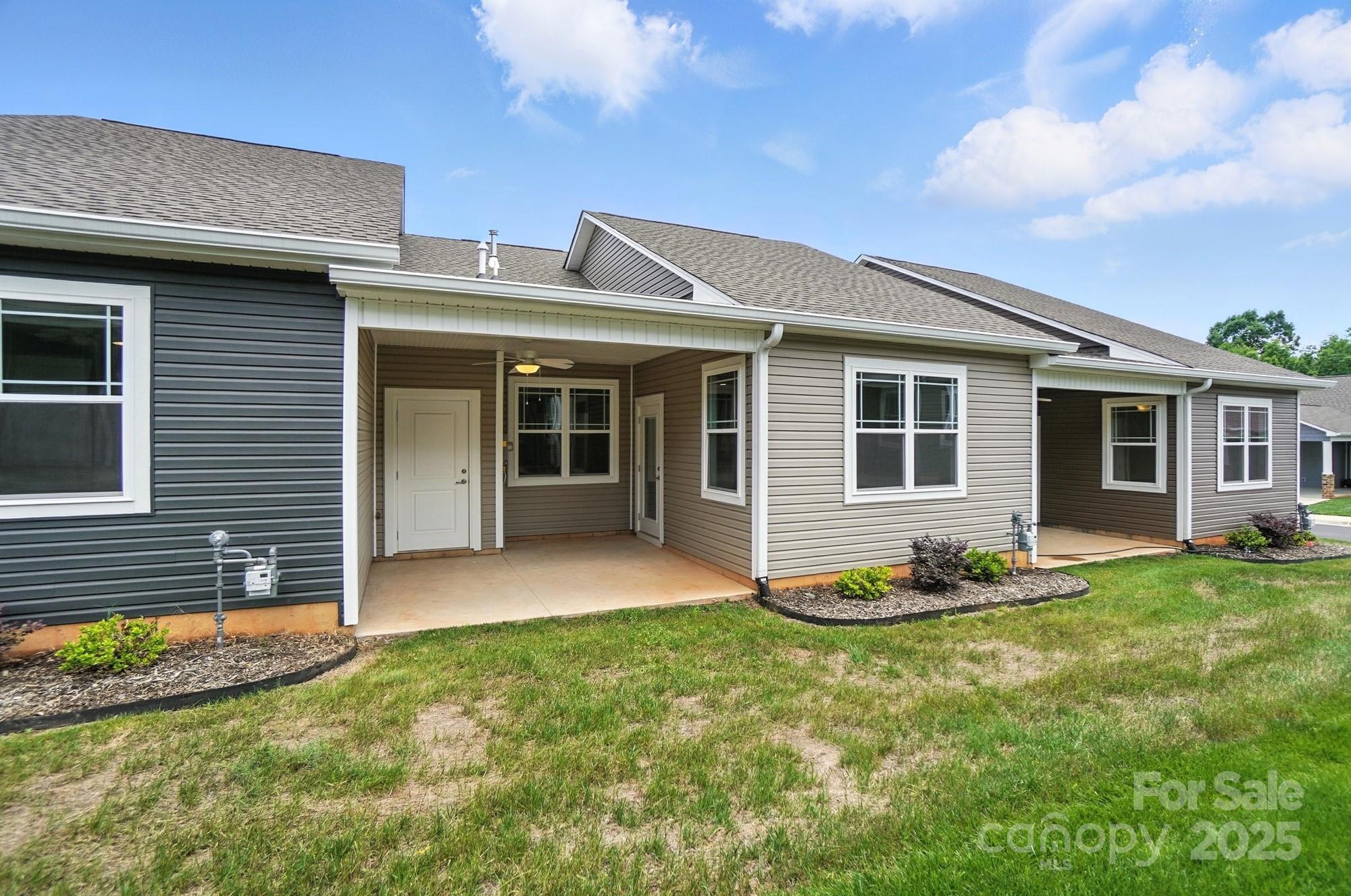 1524 29th Street SE — Hickory