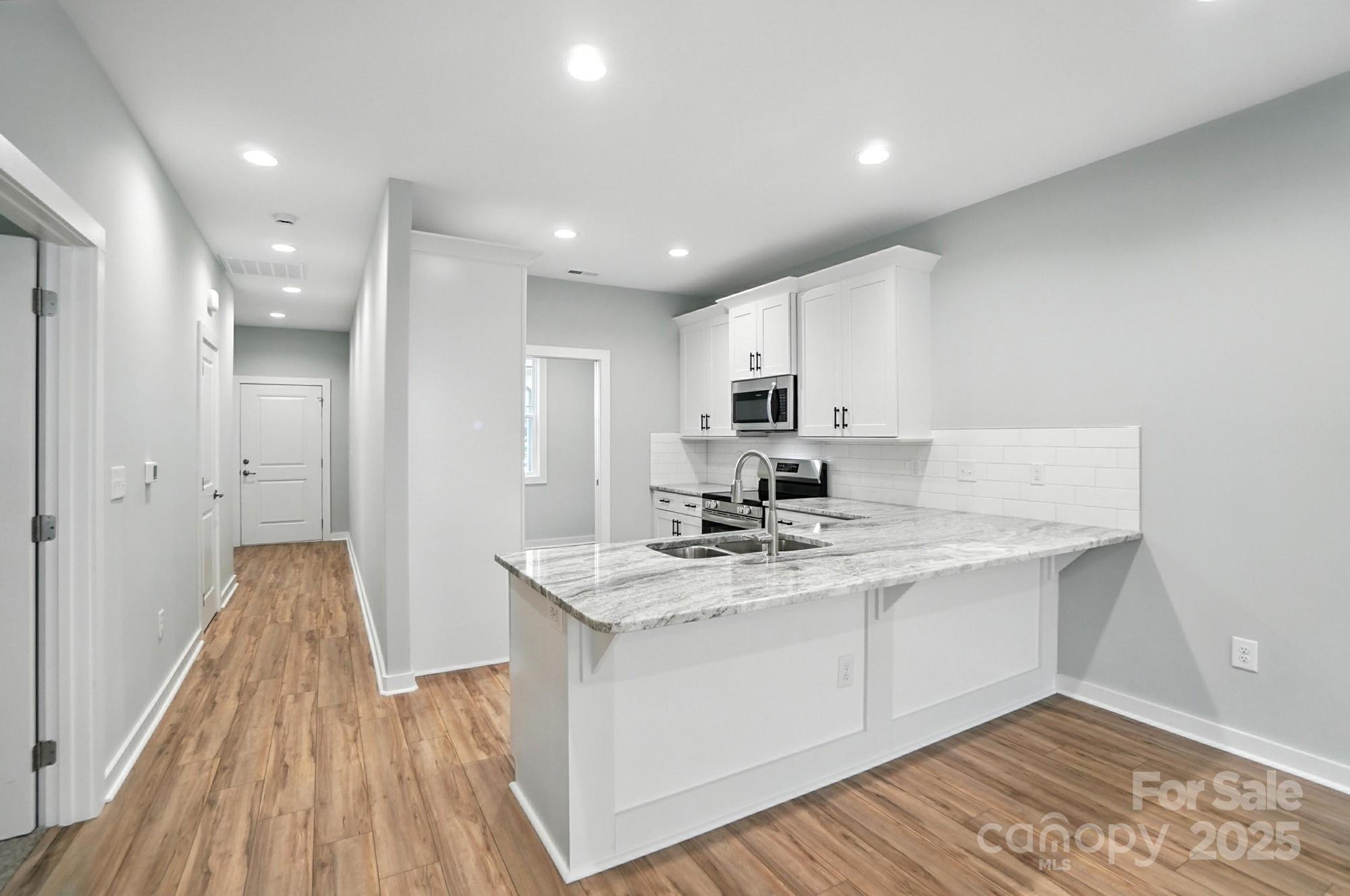 1524 29th Street SE — Hickory