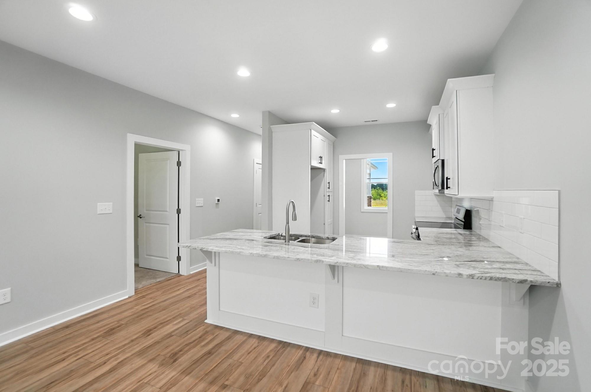 1524 29th Street SE — Hickory