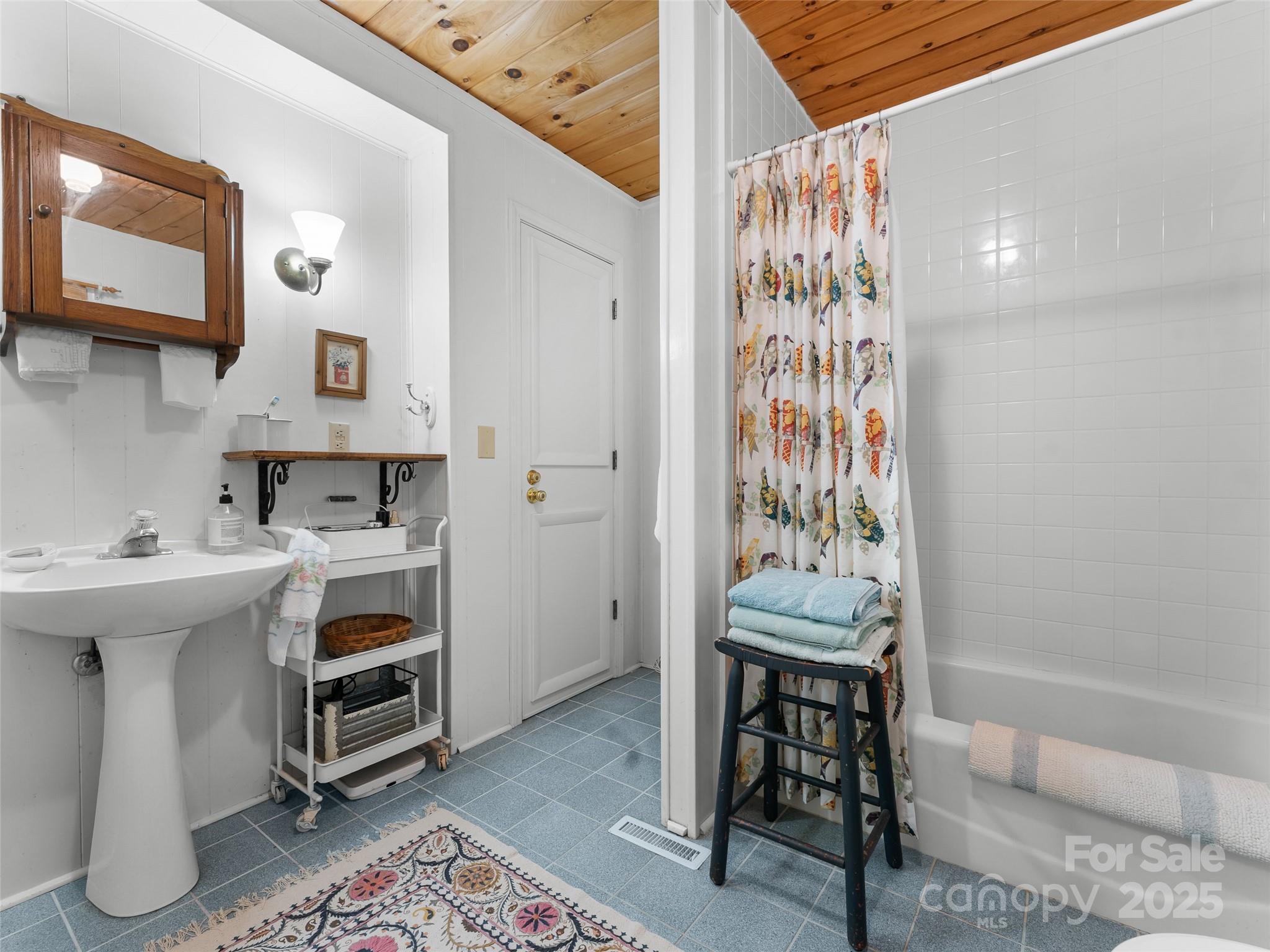 210 Ballard Road — Brevard