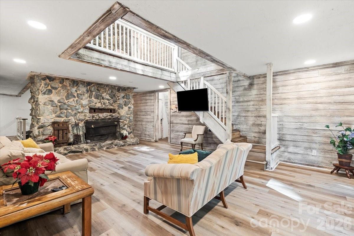 1715 Union Road — Matthews