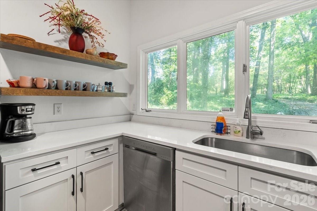 1715 Union Road — Matthews