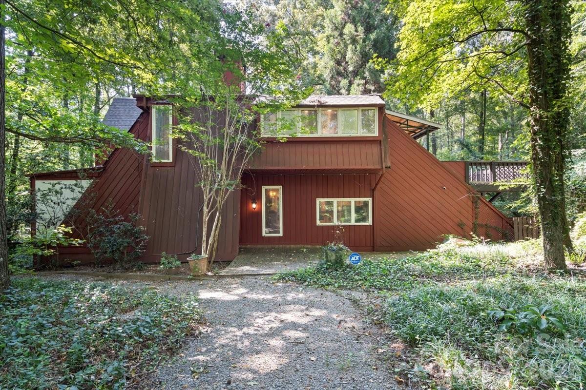 1715 Union Road — Matthews