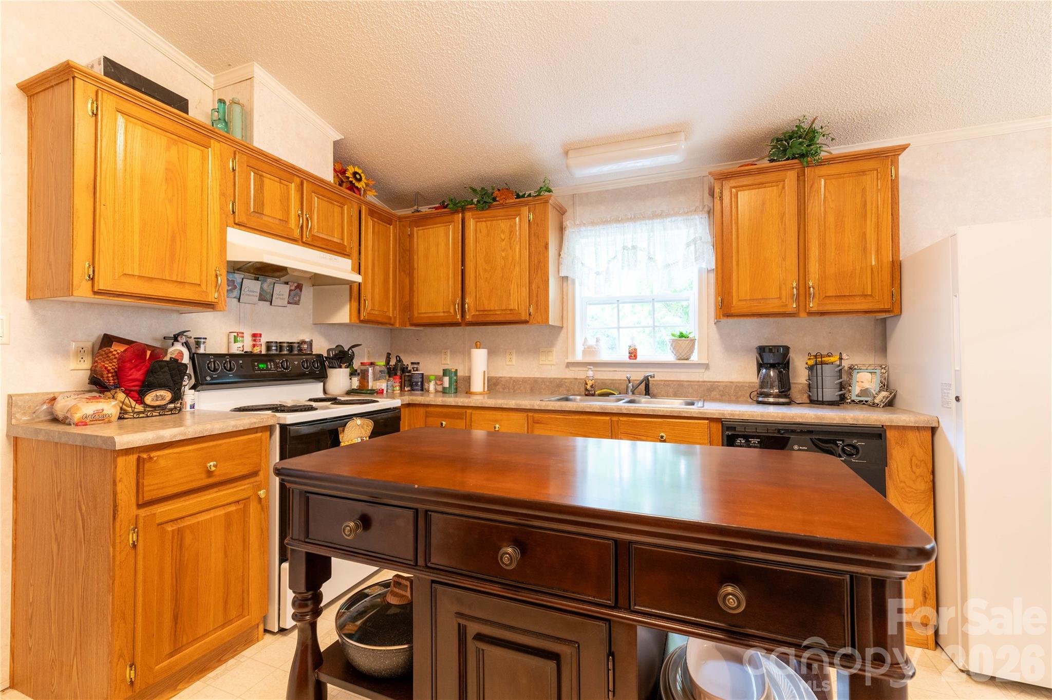98 Cardinal Lane — Burnsville