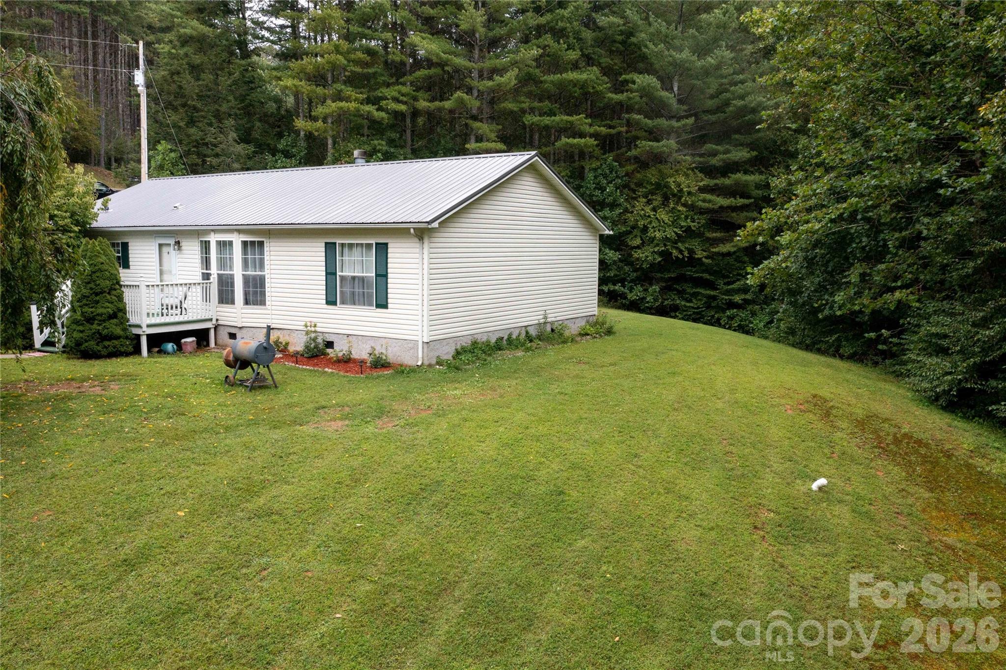 98 Cardinal Lane — Burnsville