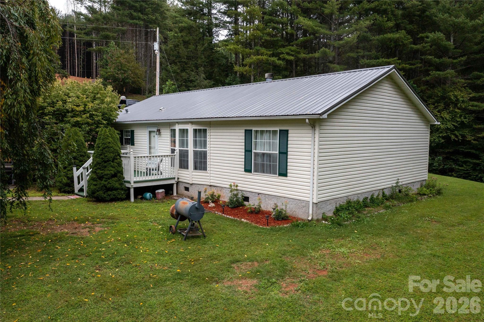 98 Cardinal Lane — Burnsville