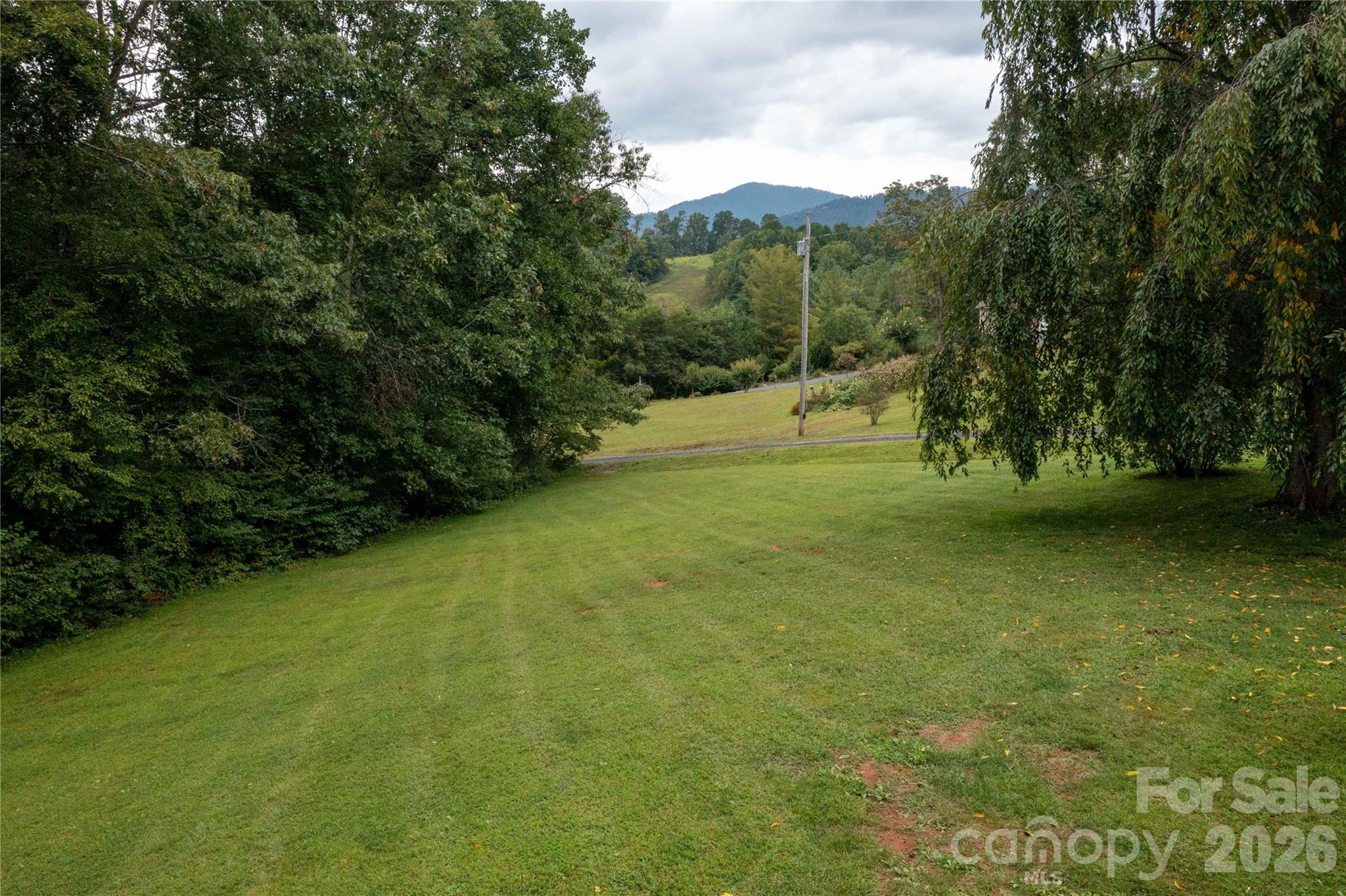 98 Cardinal Lane — Burnsville