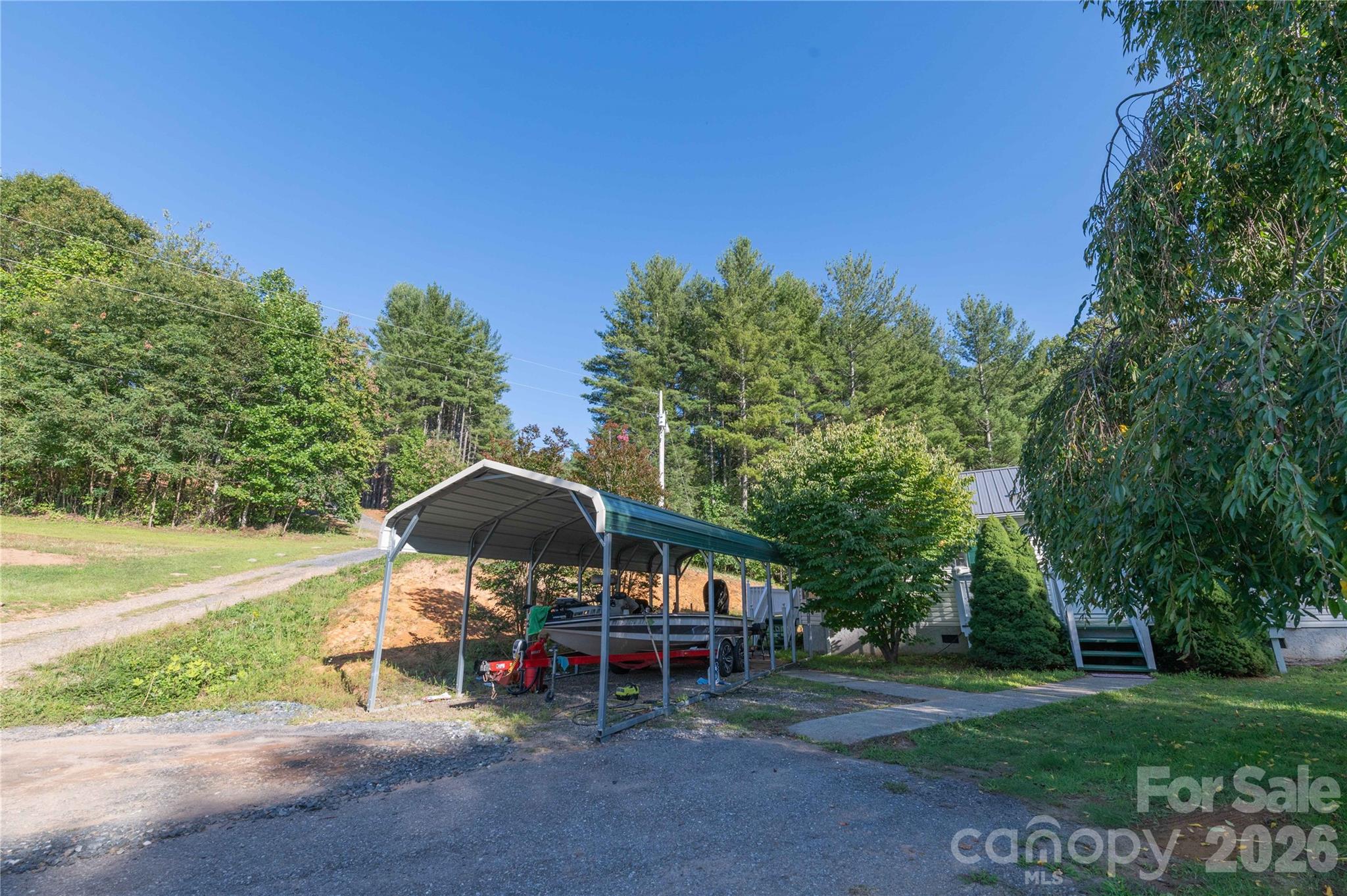 98 Cardinal Lane — Burnsville