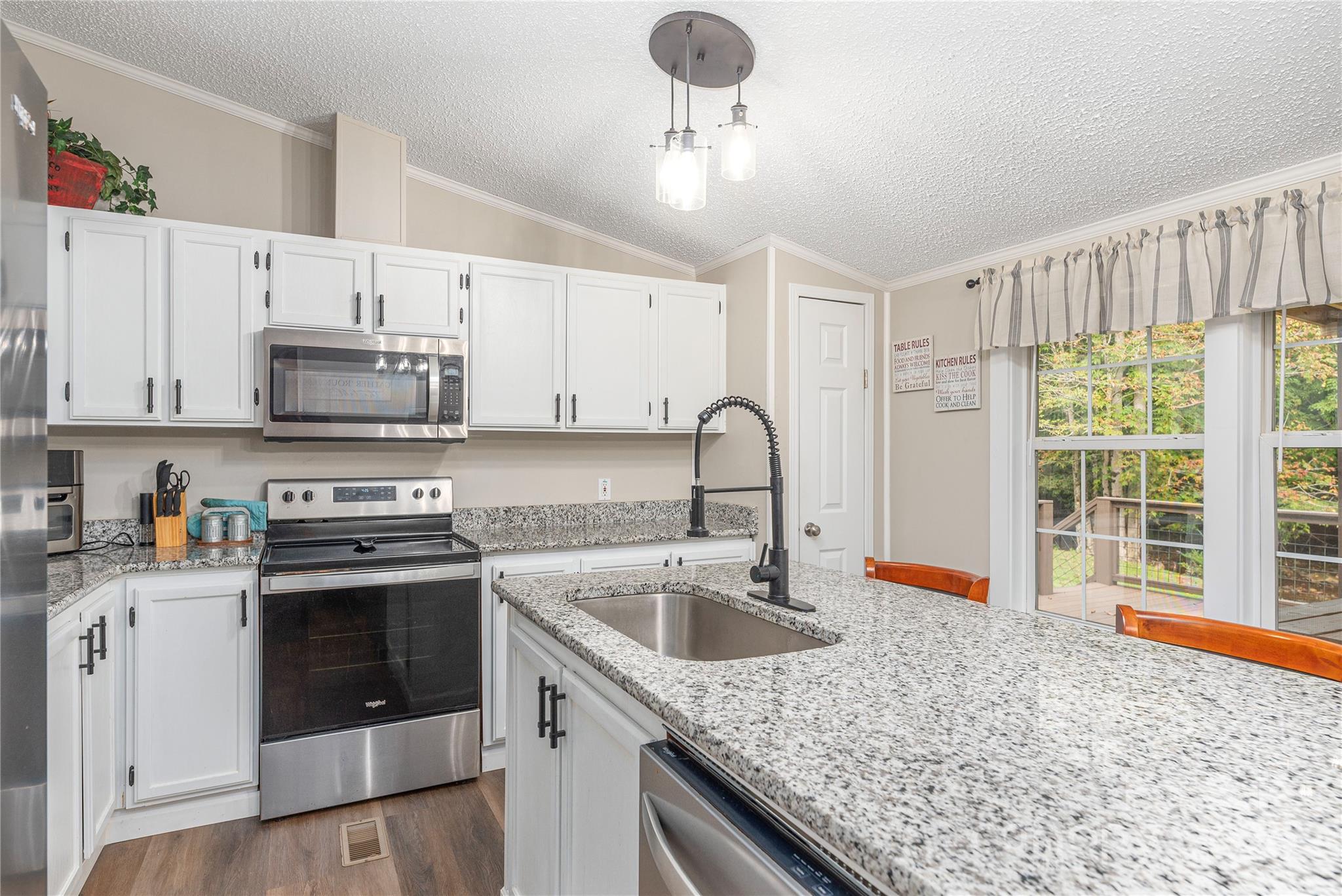 9781 Nc 209 Highway — Hot Springs