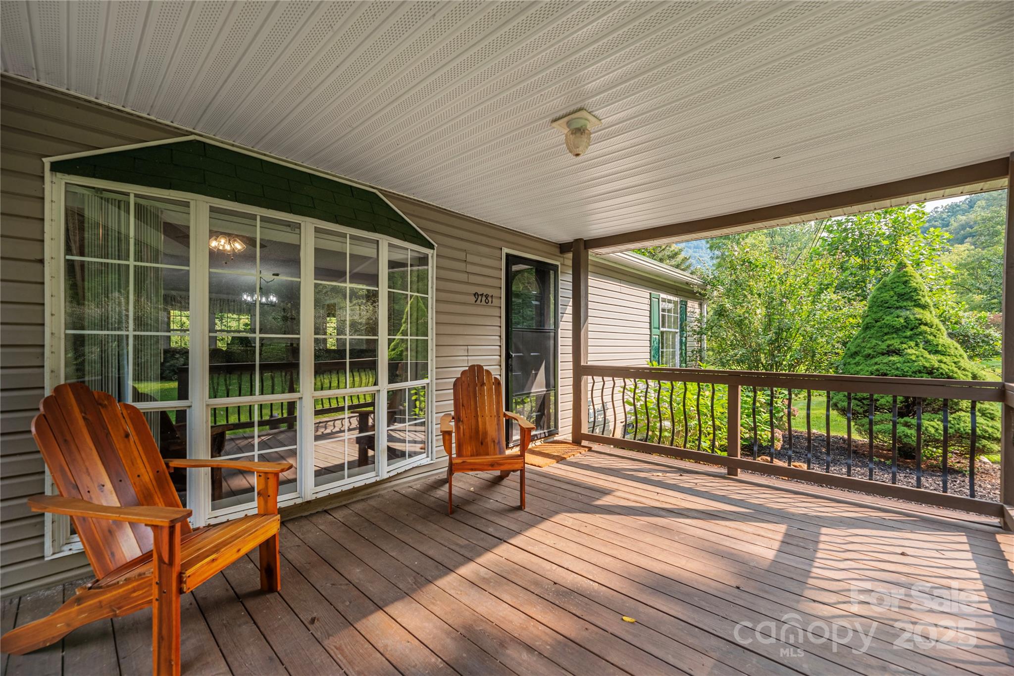 9781 Nc 209 Highway — Hot Springs