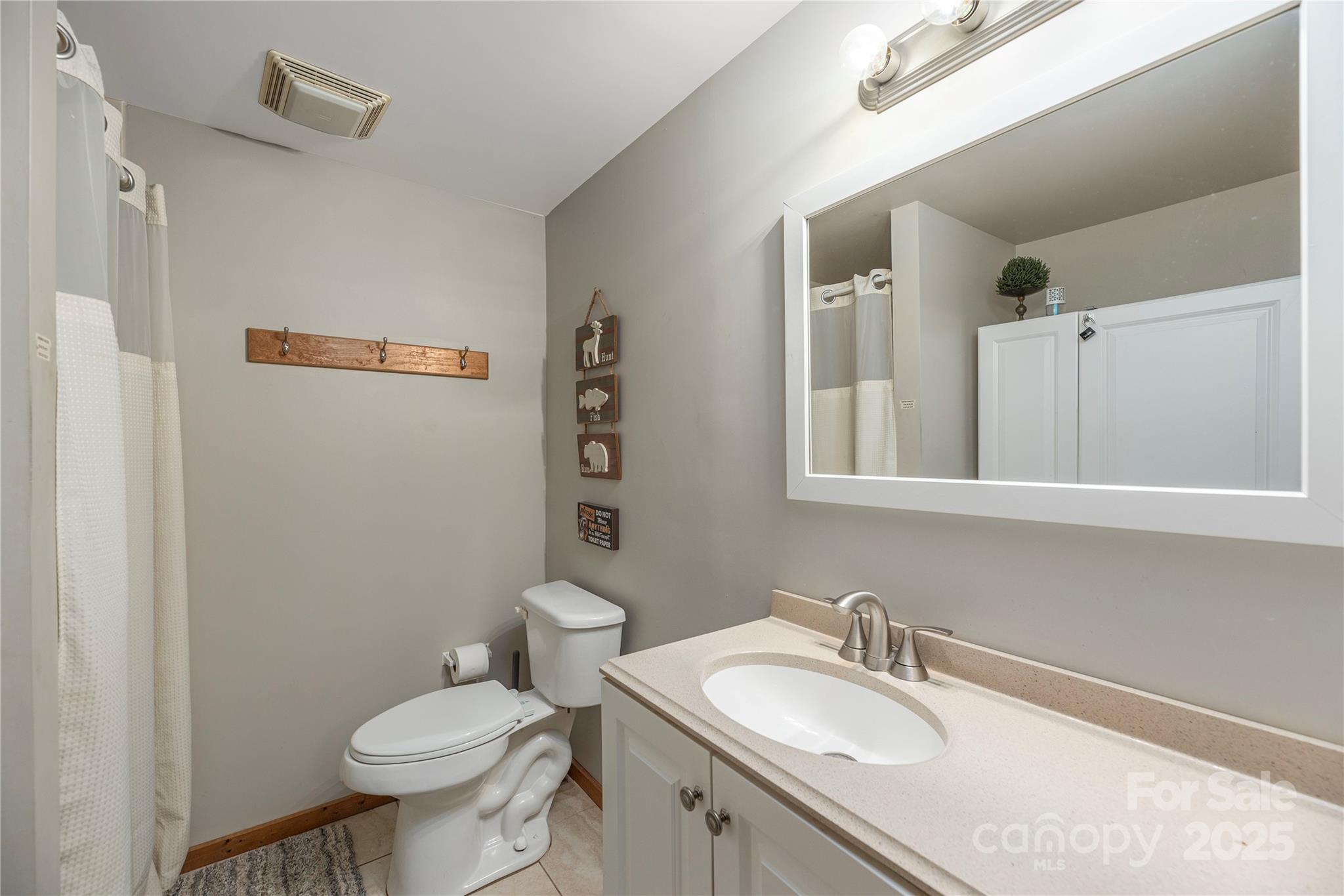 9781 Nc 209 Highway — Hot Springs