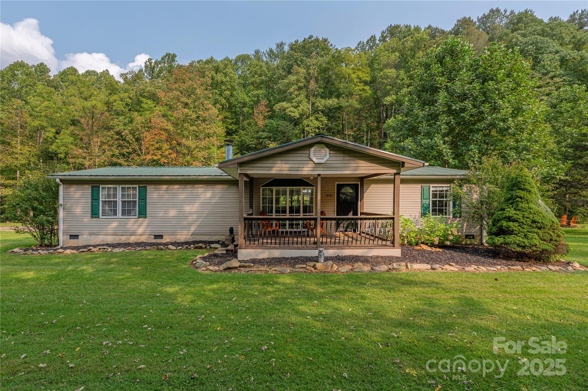 9781 Nc 209 Highway — Hot Springs
