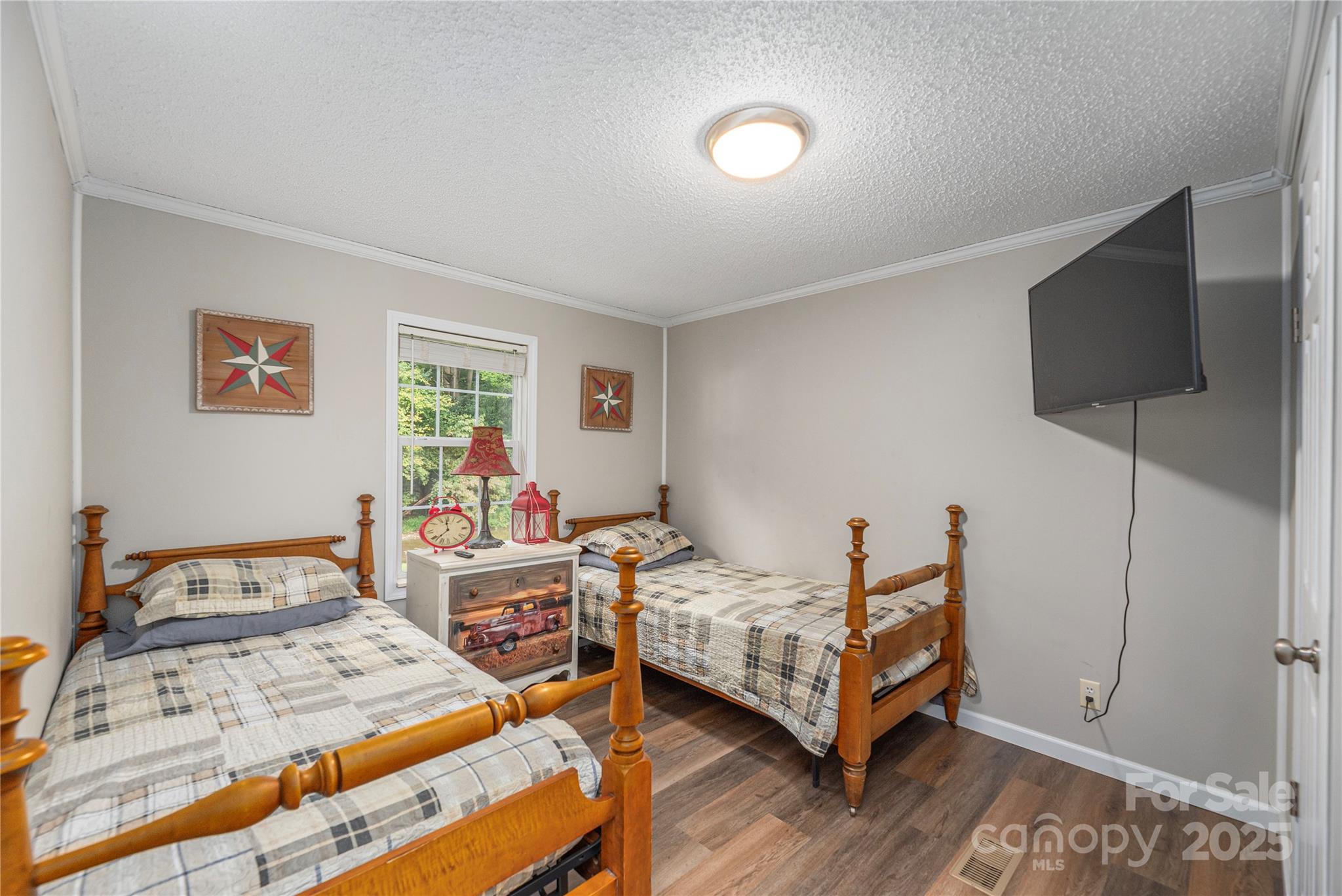 9781 Nc 209 Highway — Hot Springs