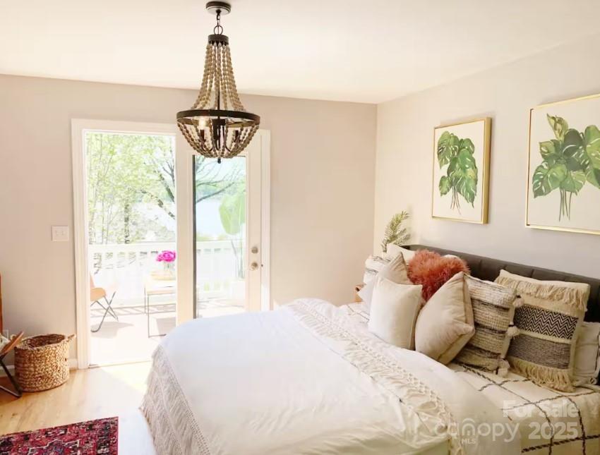 555 Laurel Cove Road — Statesville