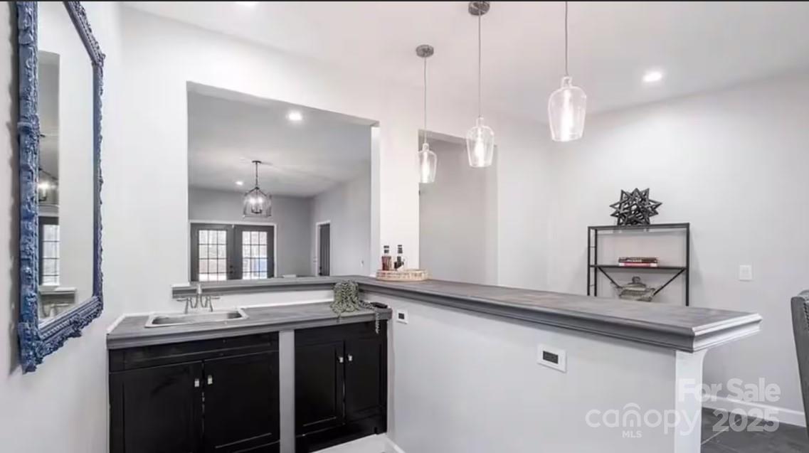 555 Laurel Cove Road — Statesville
