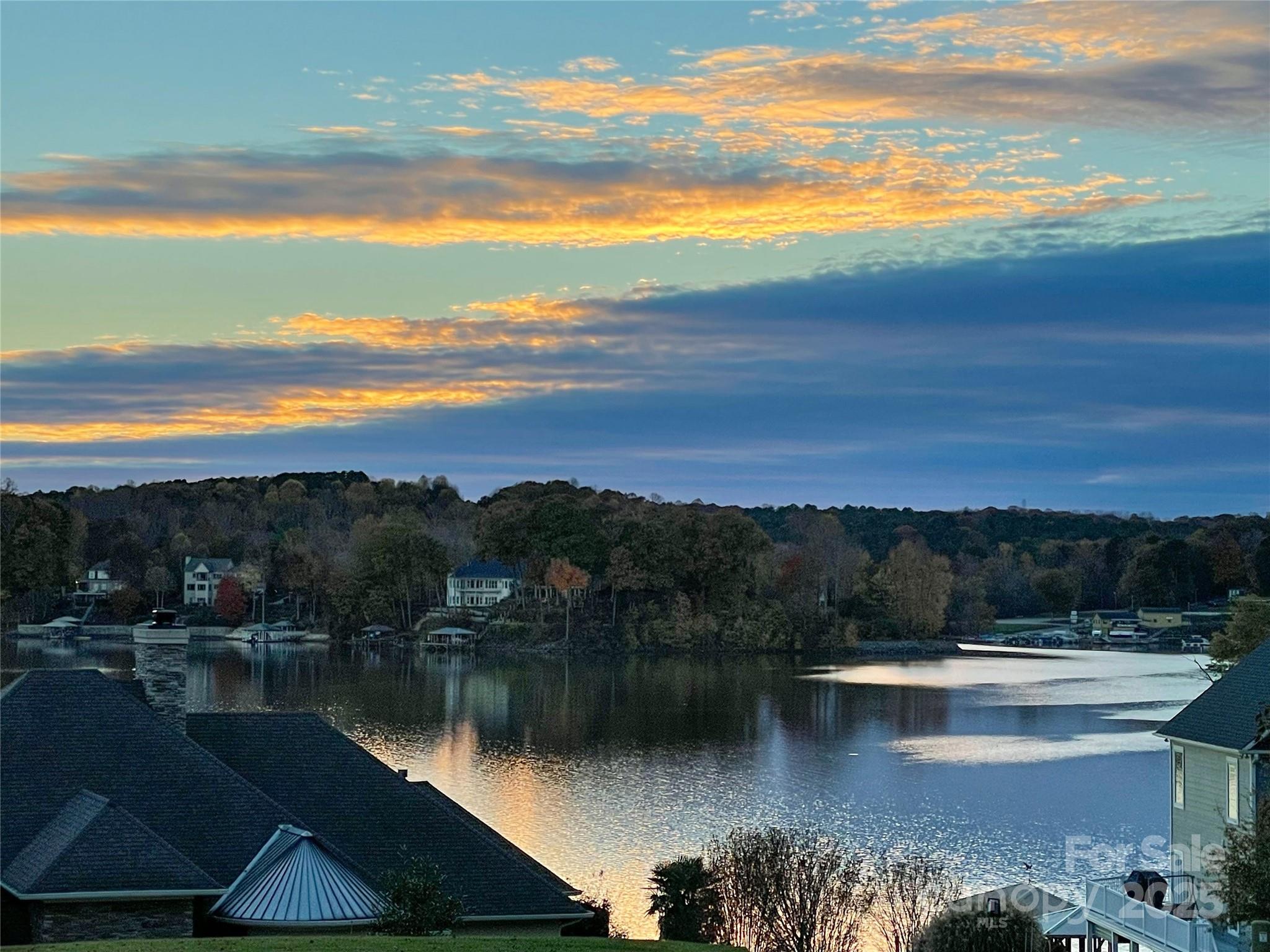 555 Laurel Cove Road — Statesville