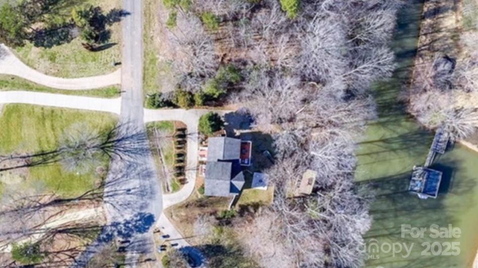 555 Laurel Cove Road — Statesville