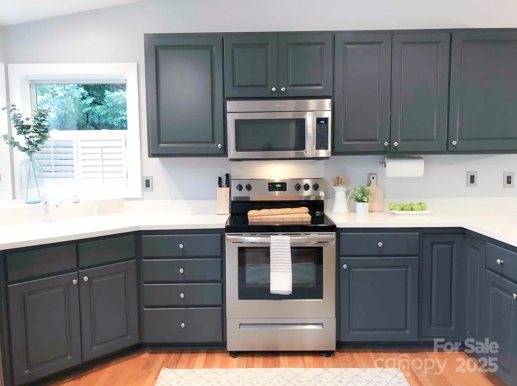 555 Laurel Cove Road — Statesville
