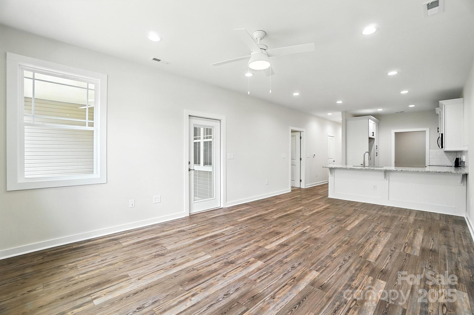 1530 29th Street SE — Hickory