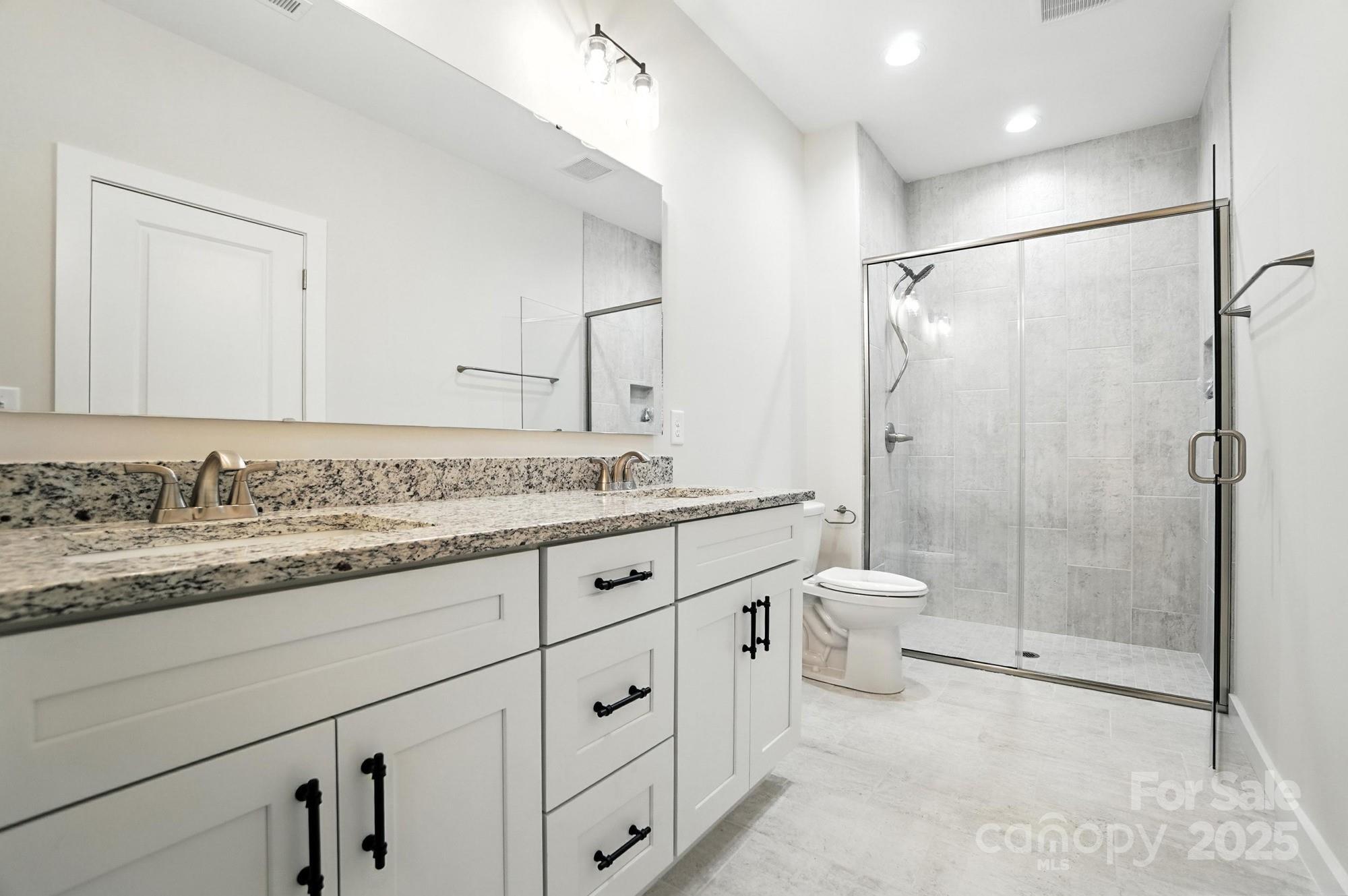 1530 29th Street SE — Hickory