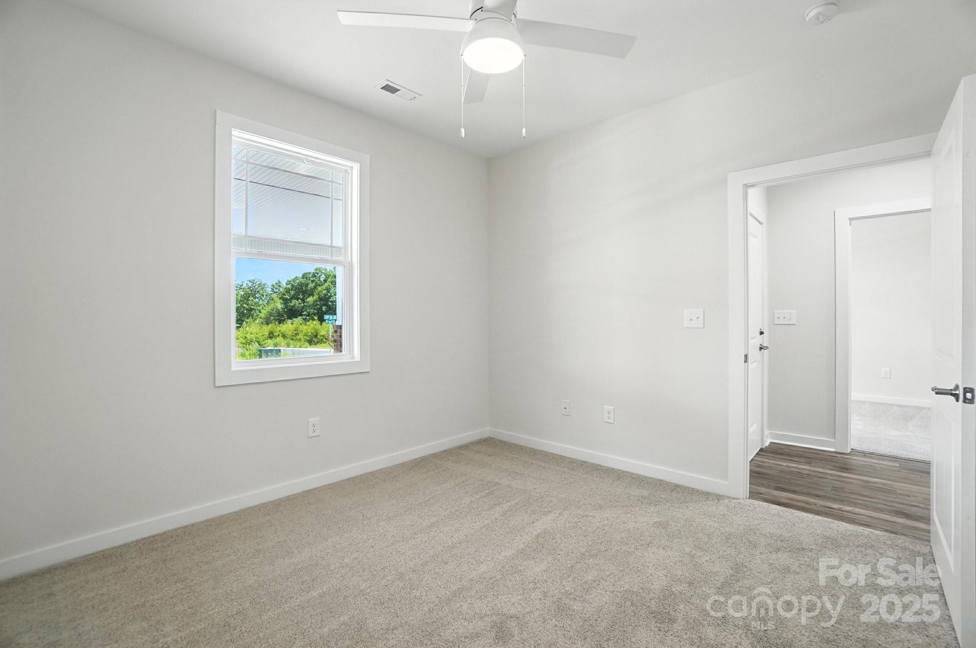 1530 29th Street SE — Hickory