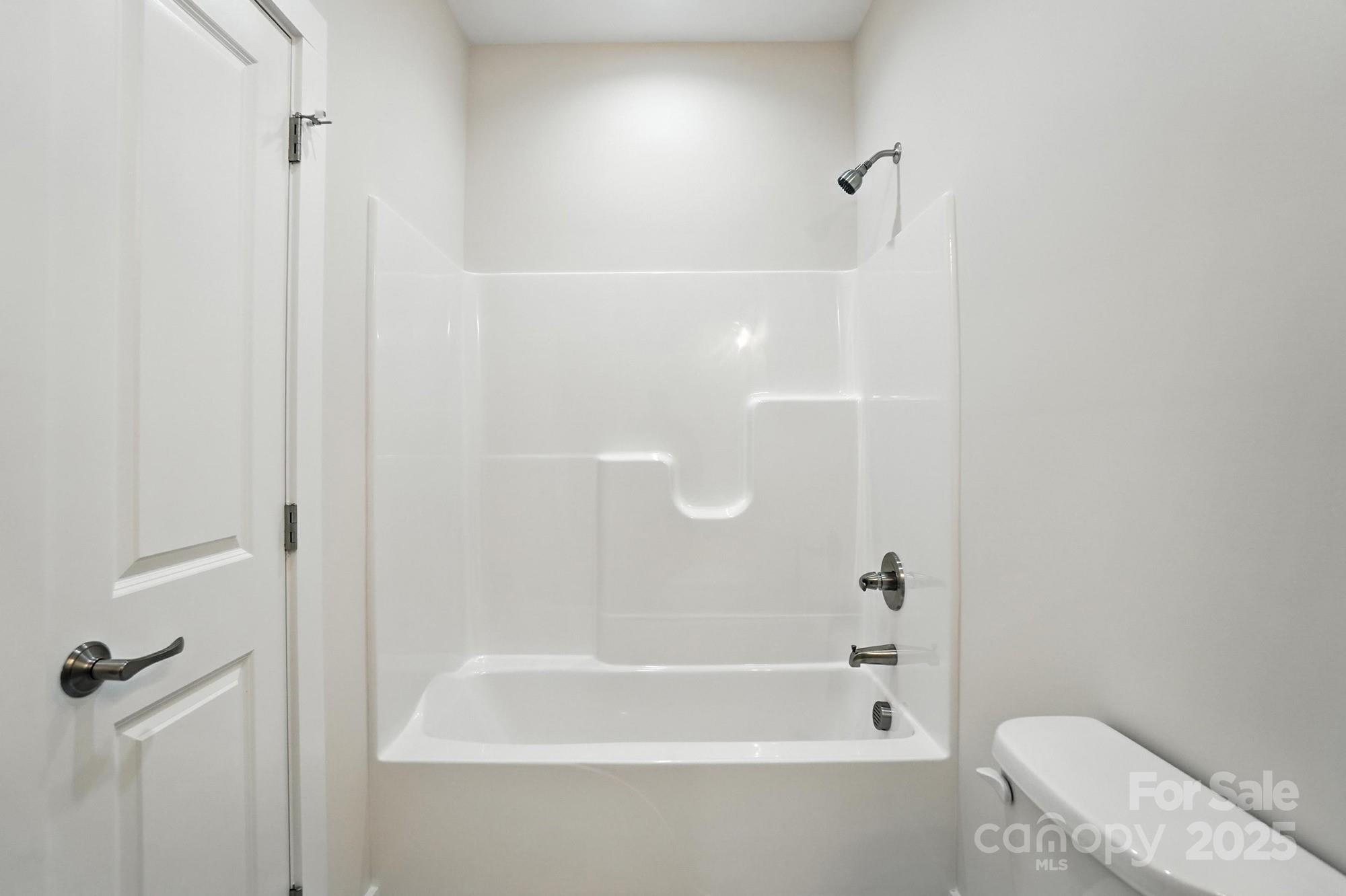 1530 29th Street SE — Hickory