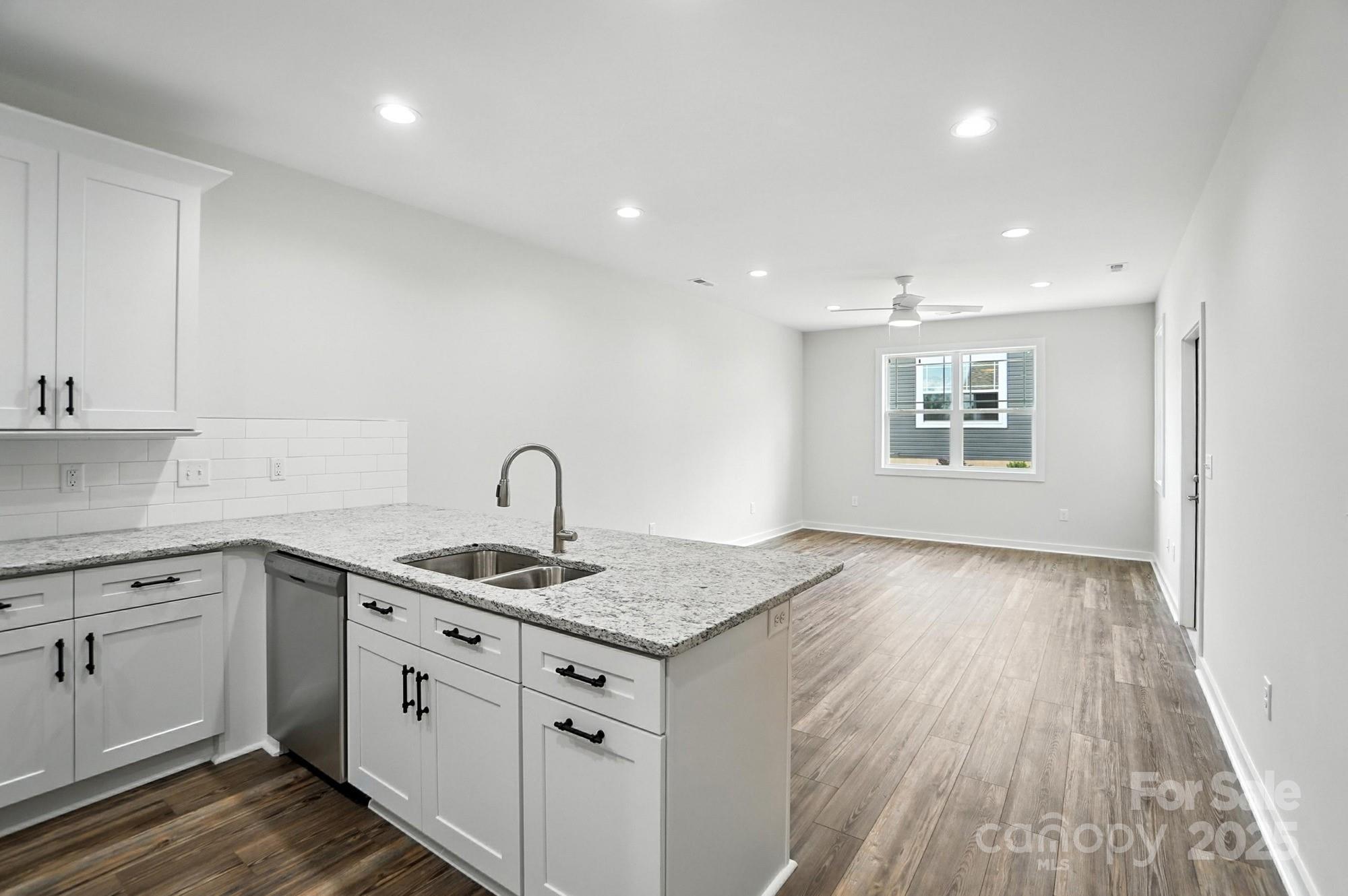 1530 29th Street SE — Hickory