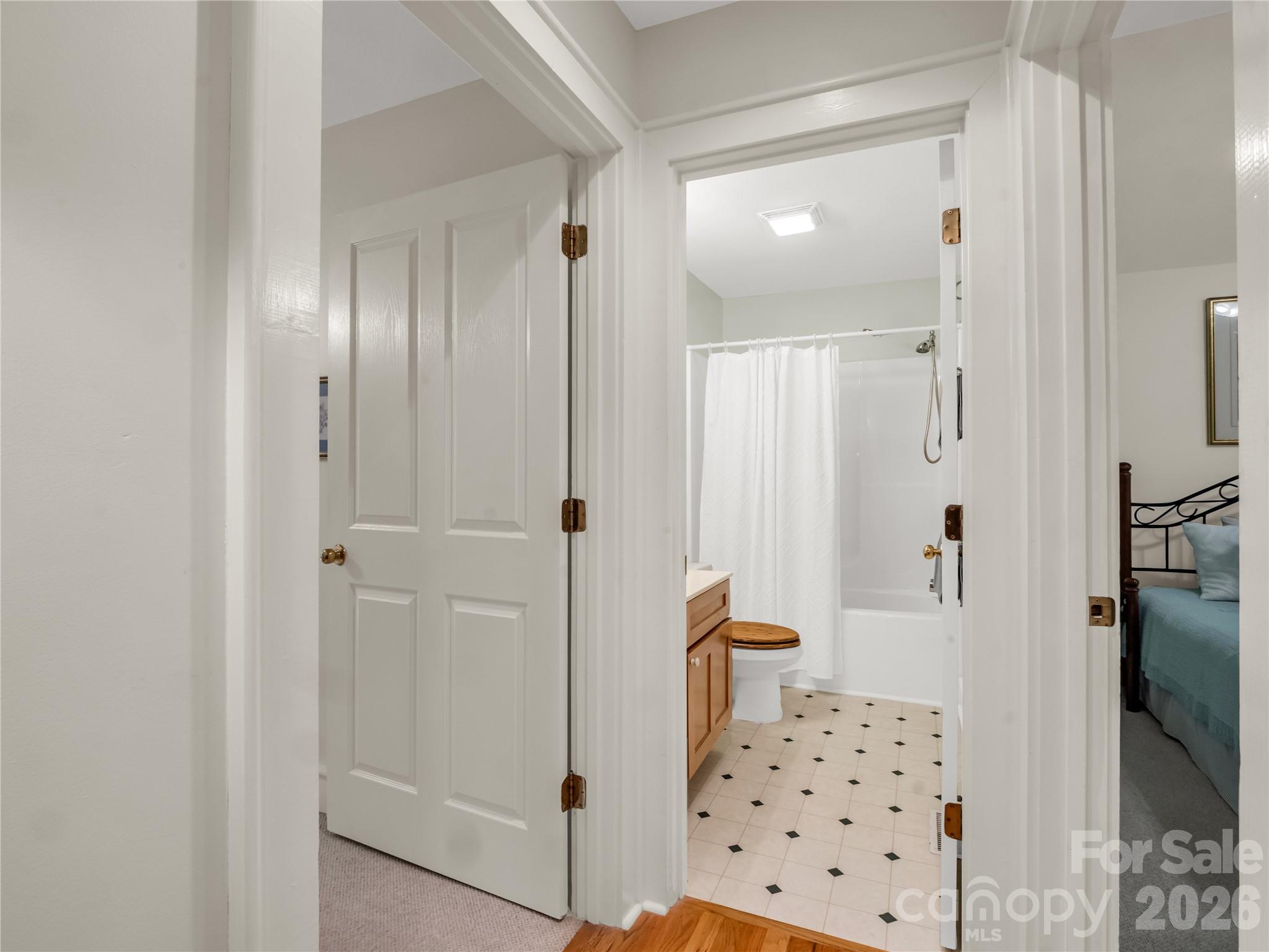 142 Winterview Trail — Hendersonville