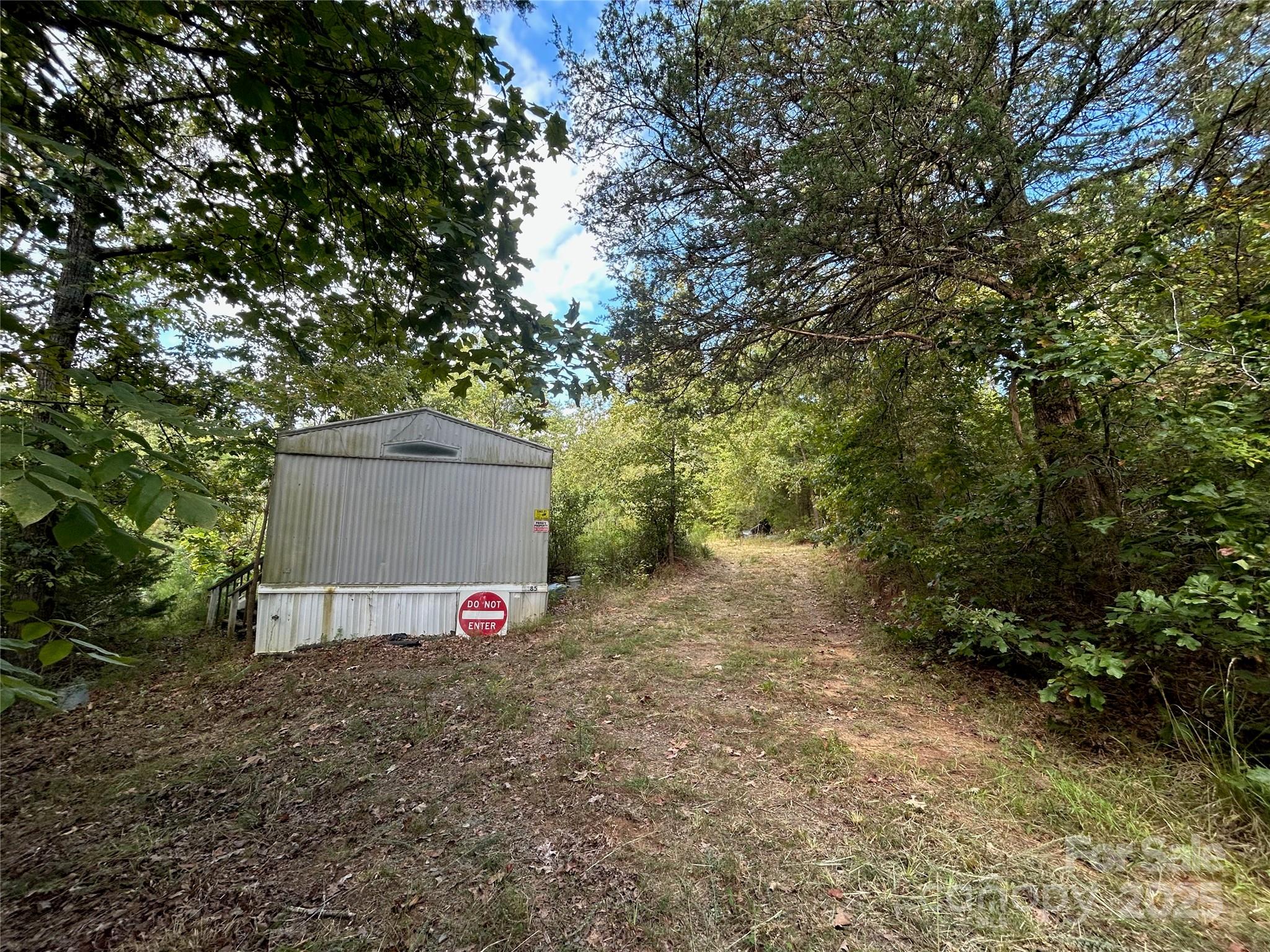3485 Cedar Circle Road — Lancaster