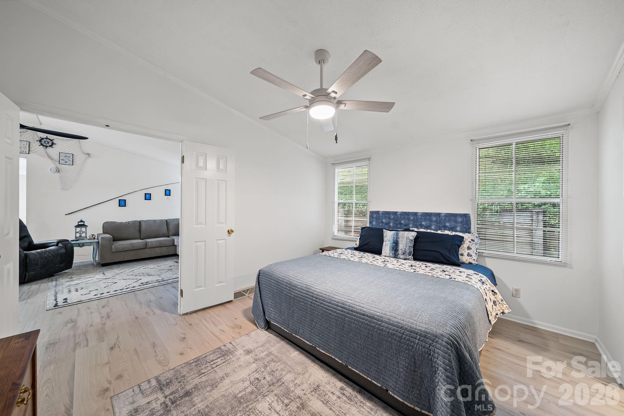 1135 Pinehaven Drive — New London