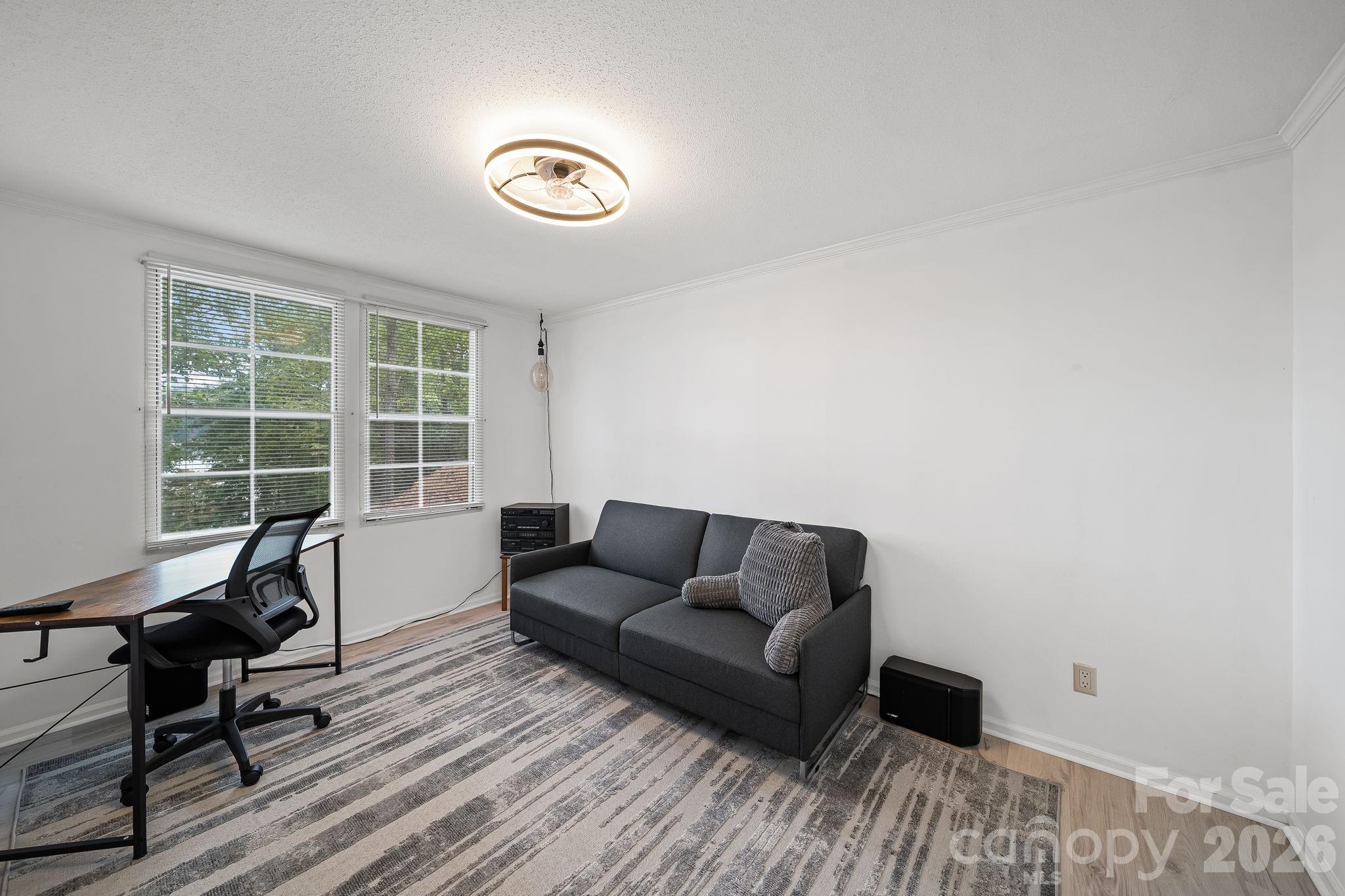 1135 Pinehaven Drive — New London