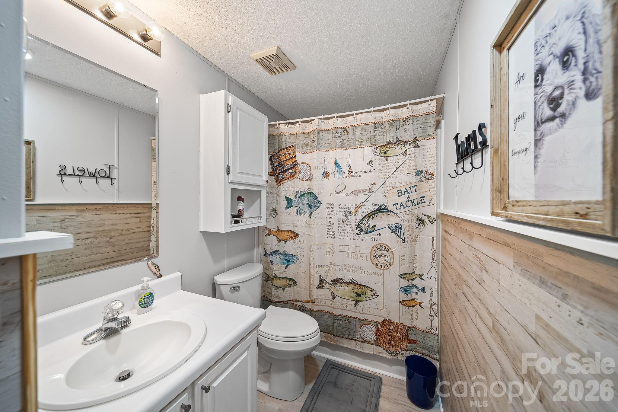 1135 Pinehaven Drive — New London