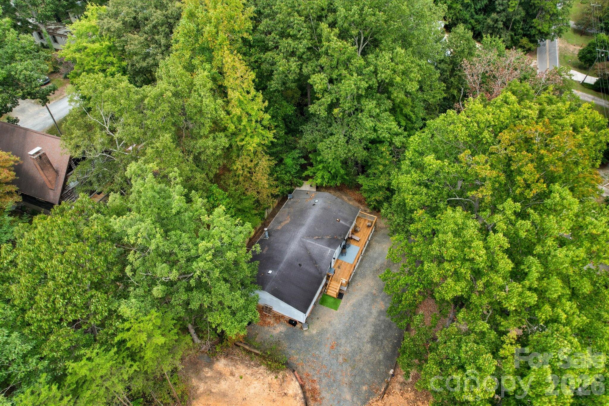 1135 Pinehaven Drive — New London