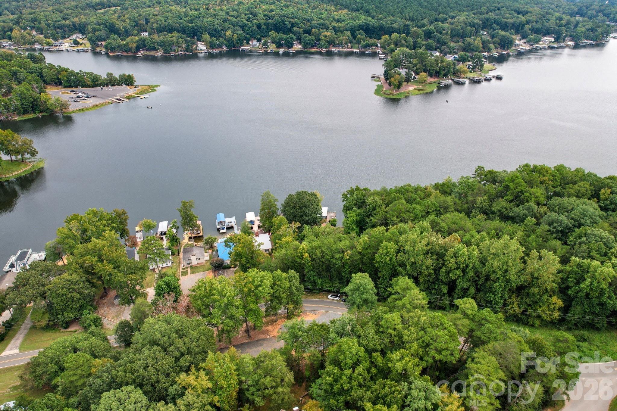 1135 Pinehaven Drive — New London