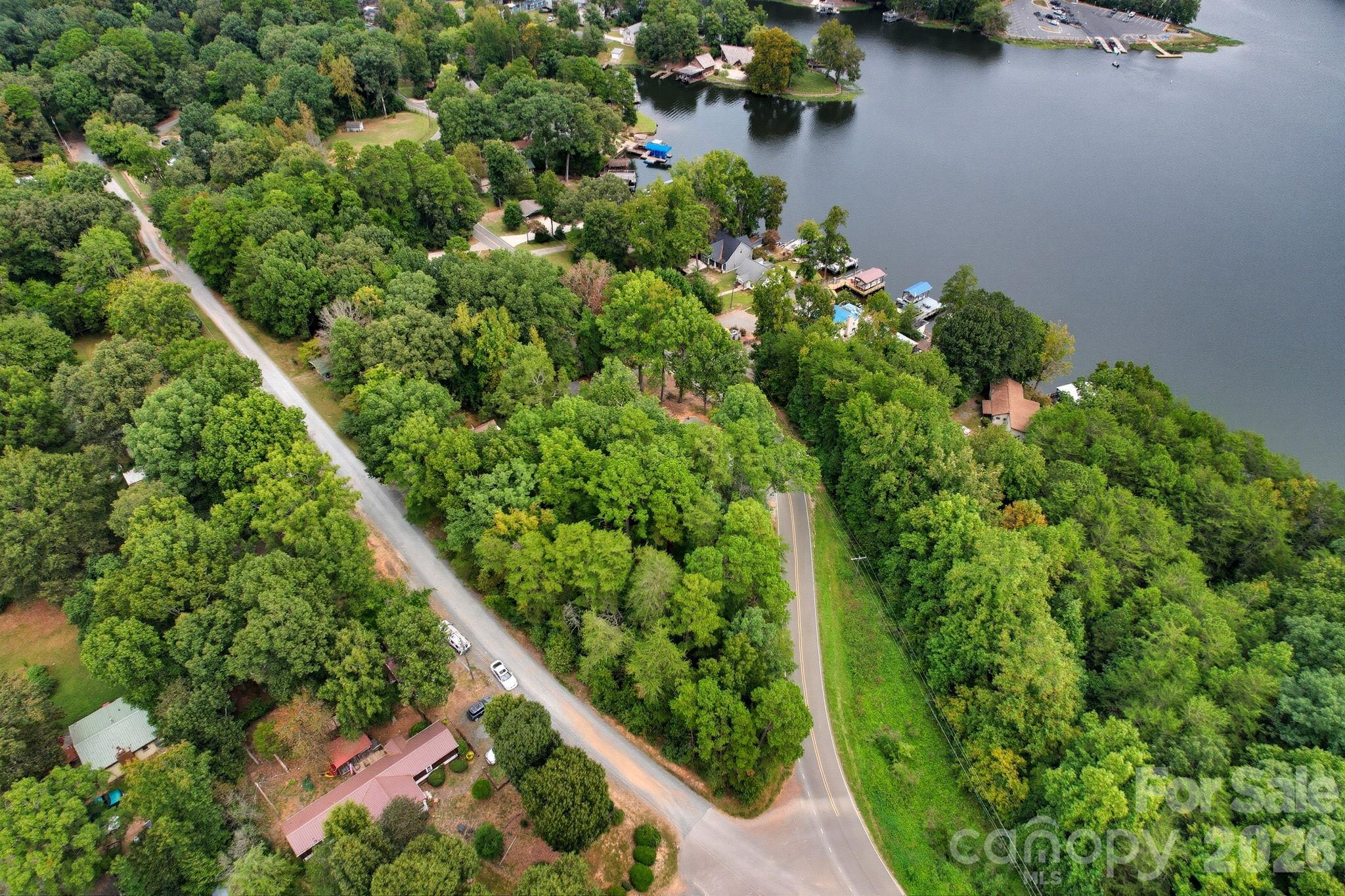 1135 Pinehaven Drive — New London