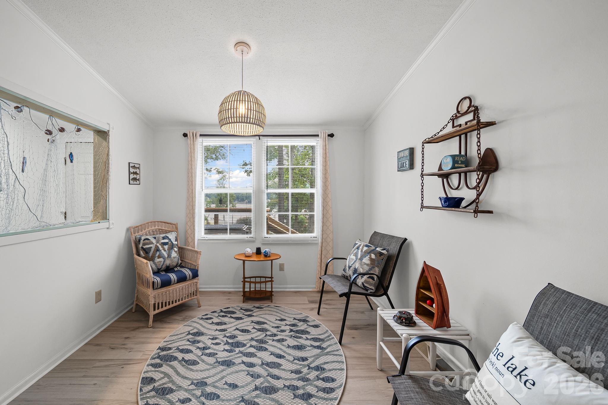 1135 Pinehaven Drive — New London