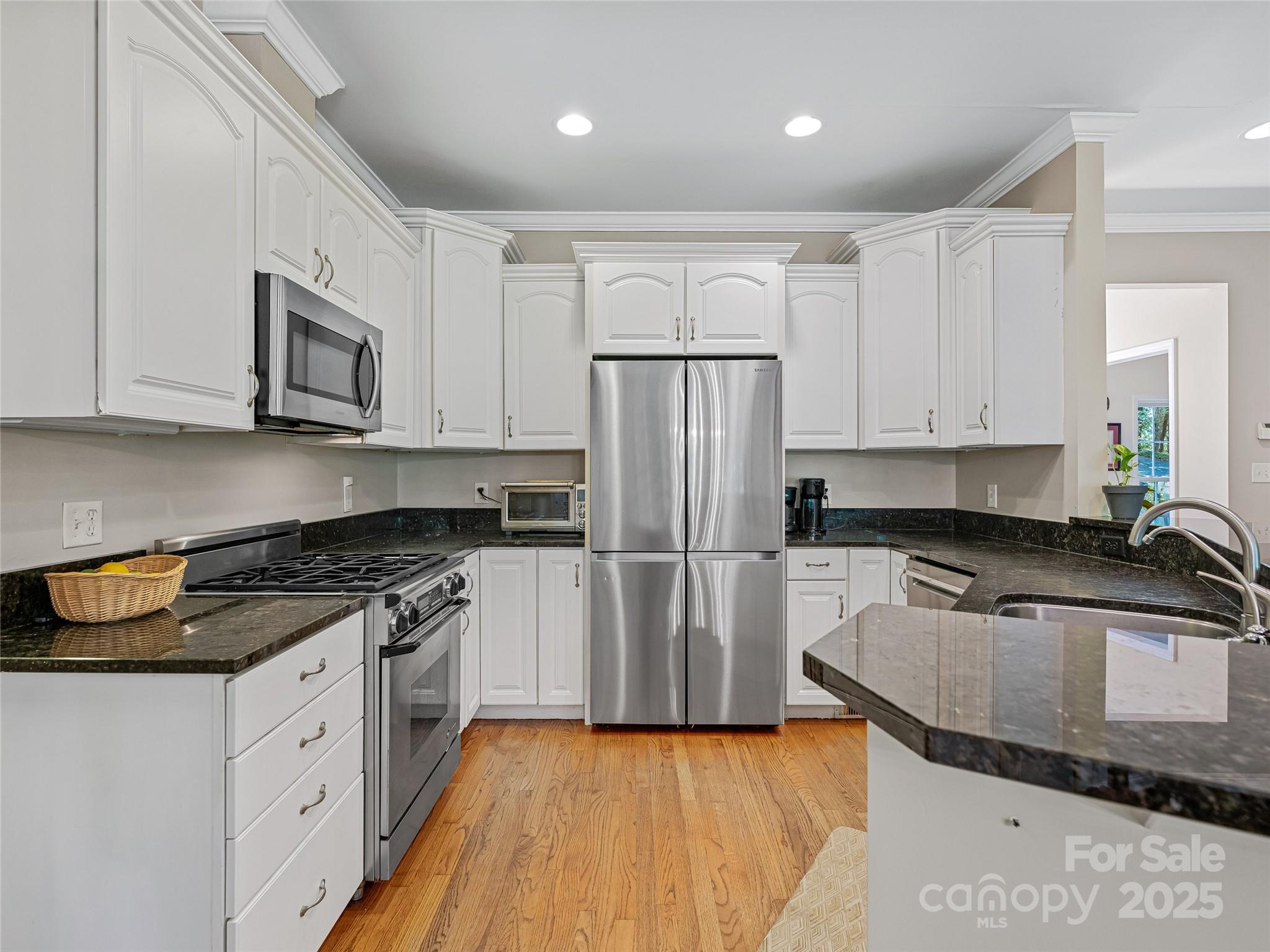 113 Ballantree Drive — Asheville