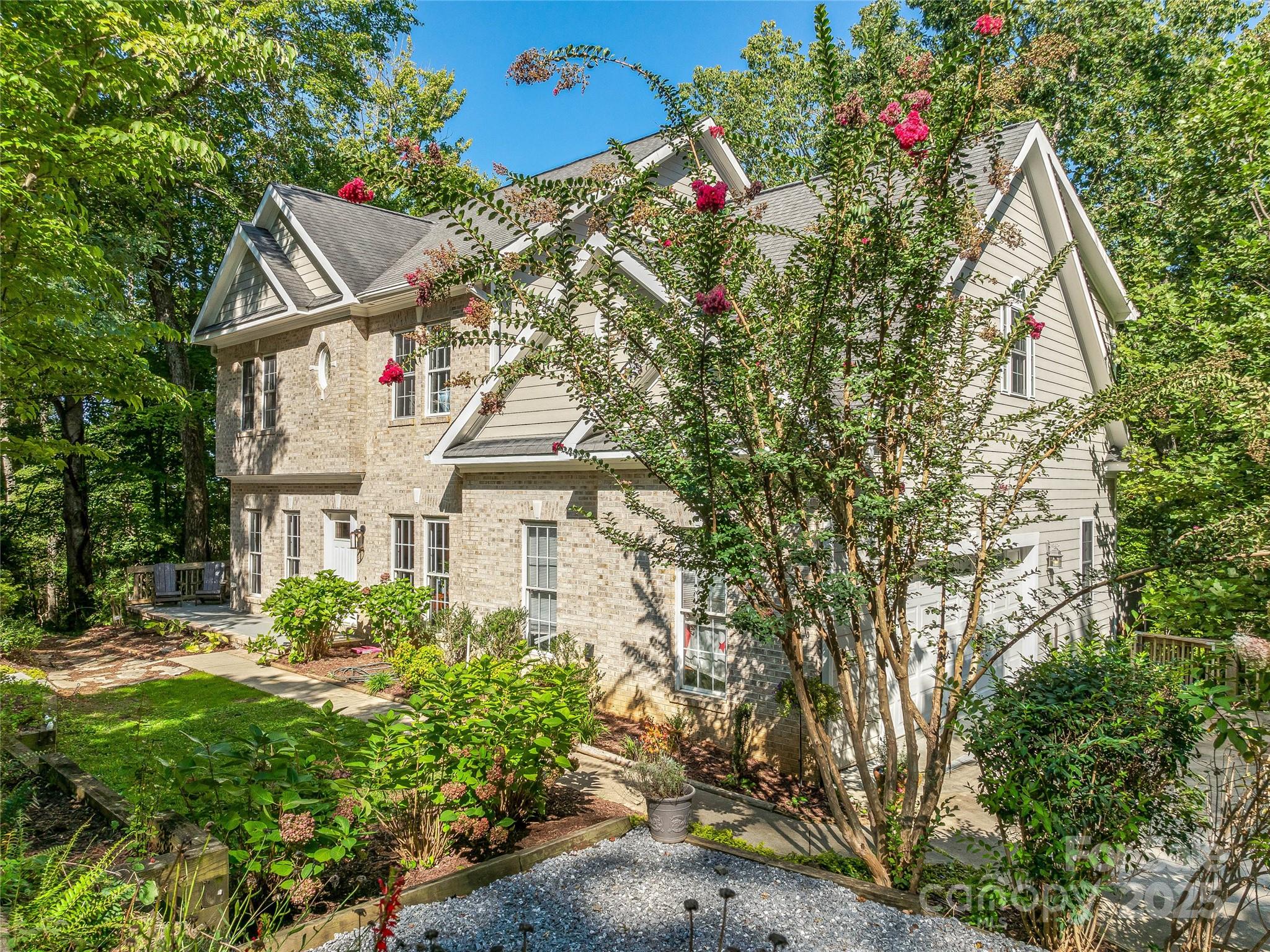 113 Ballantree Drive — Asheville