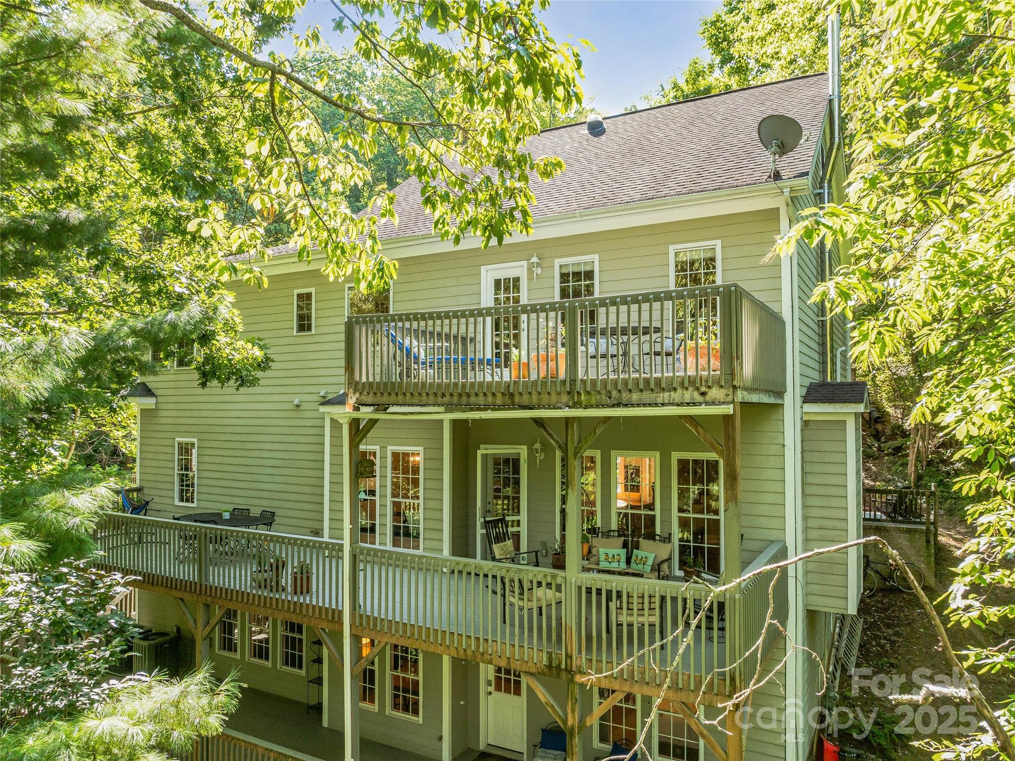 113 Ballantree Drive — Asheville