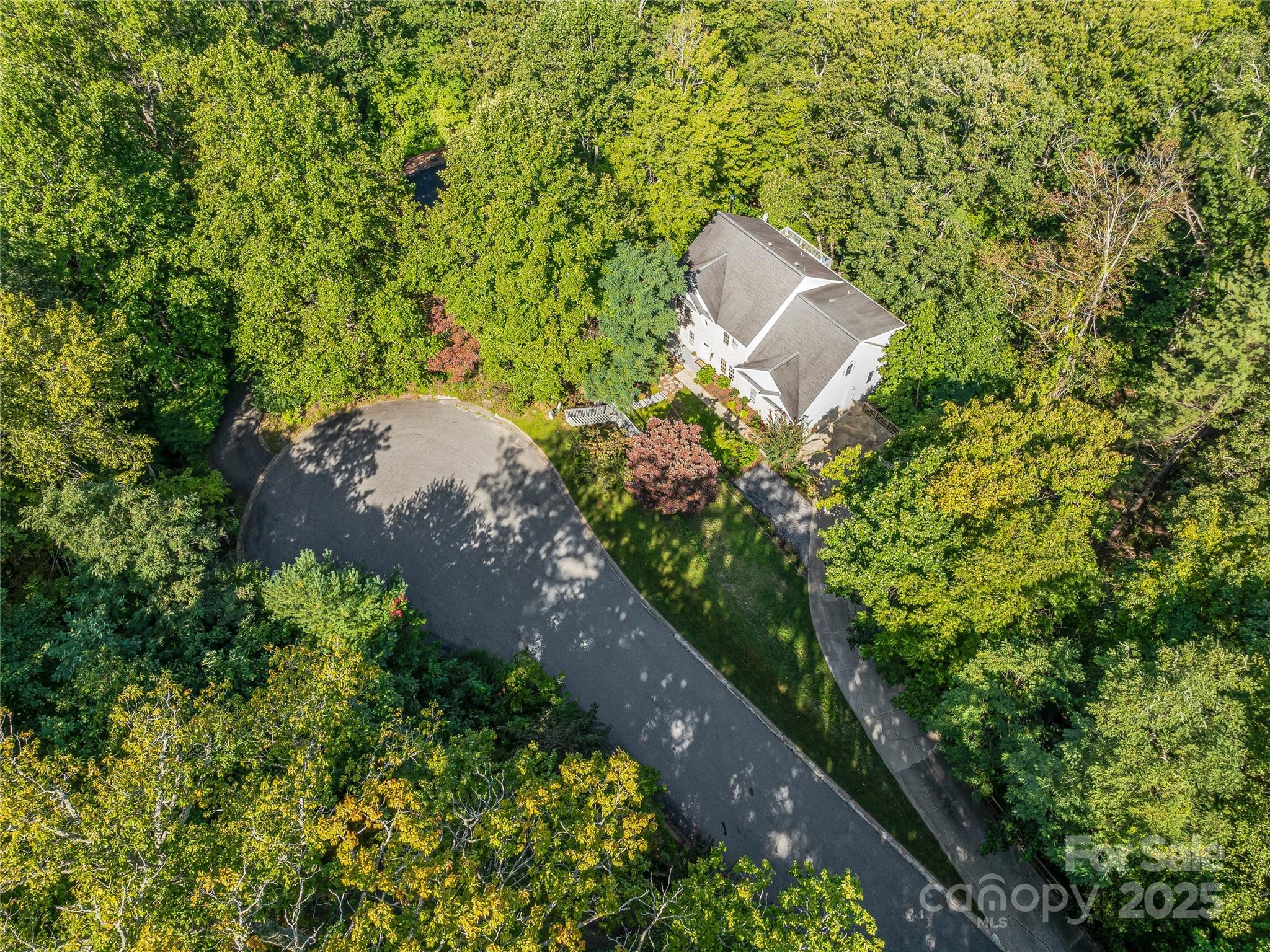 113 Ballantree Drive — Asheville