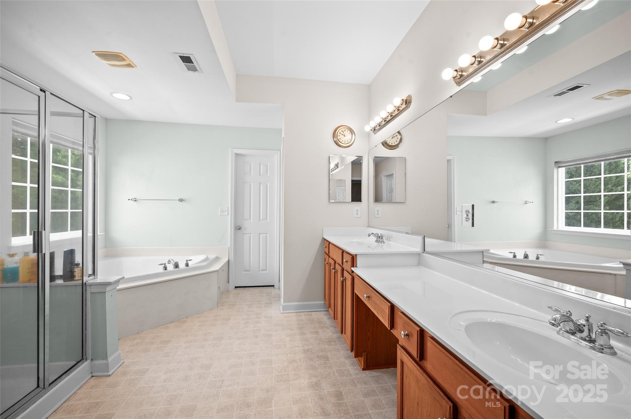 210 Golden Valley Drive — Mooresville