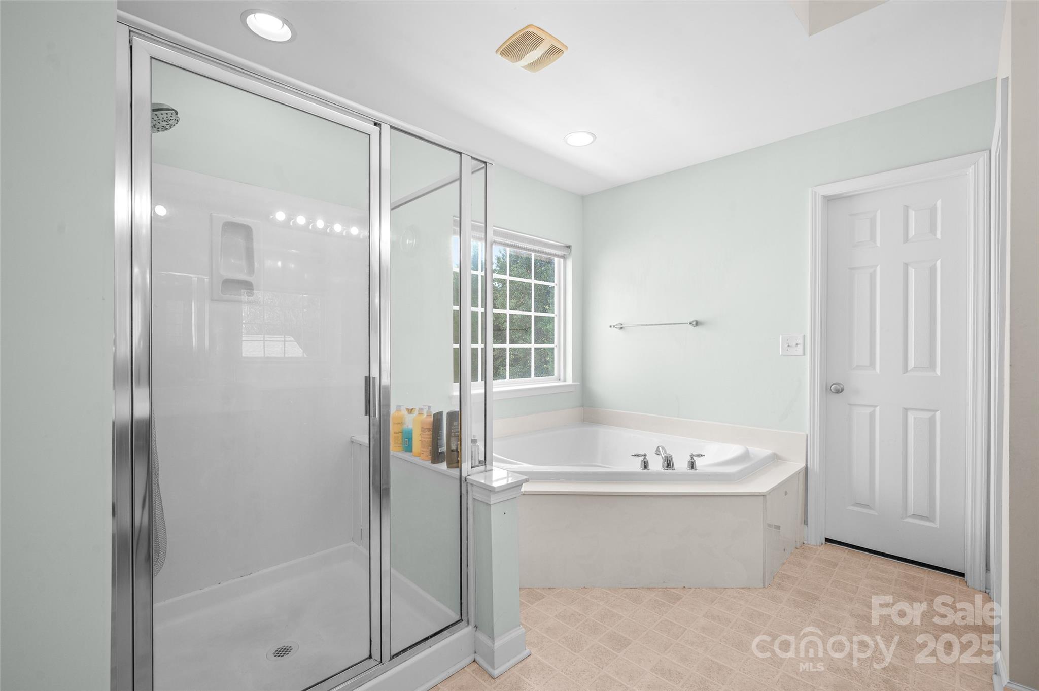 210 Golden Valley Drive — Mooresville