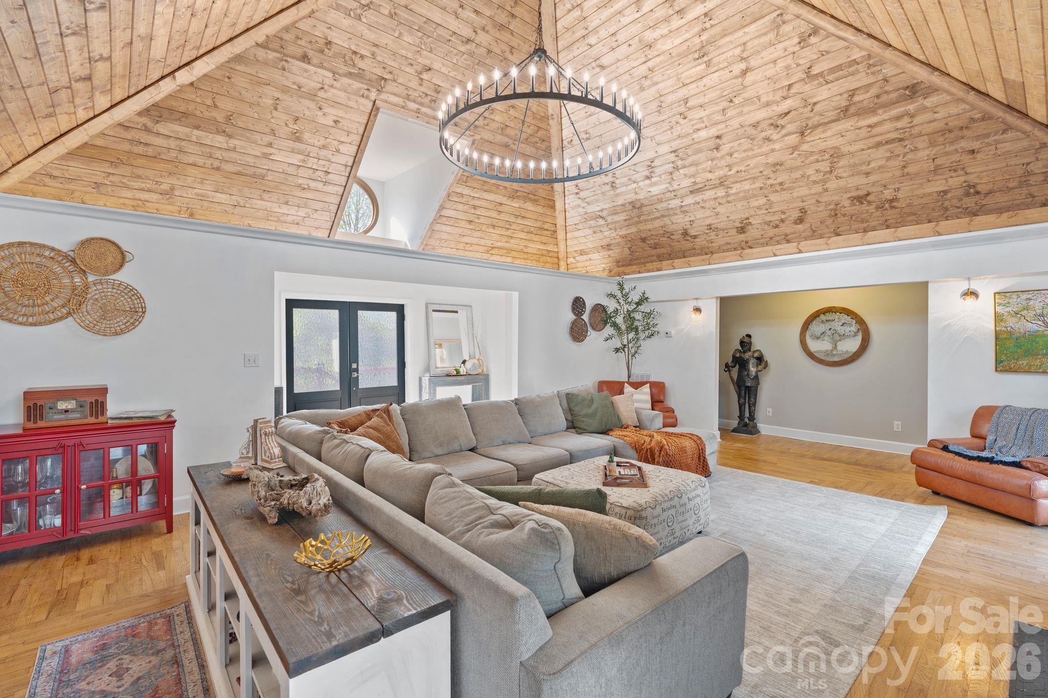 214 Ridgeway Drive — Taylorsville