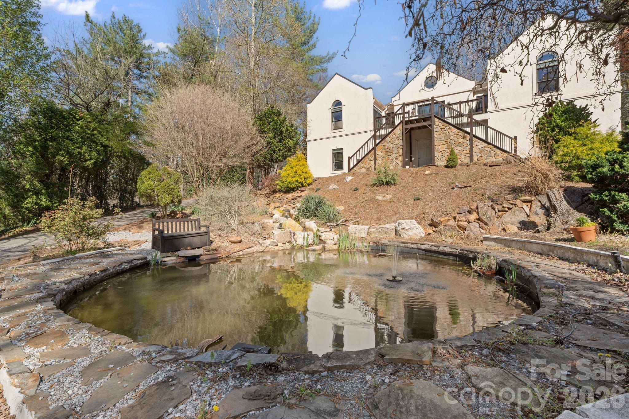 214 Ridgeway Drive — Taylorsville