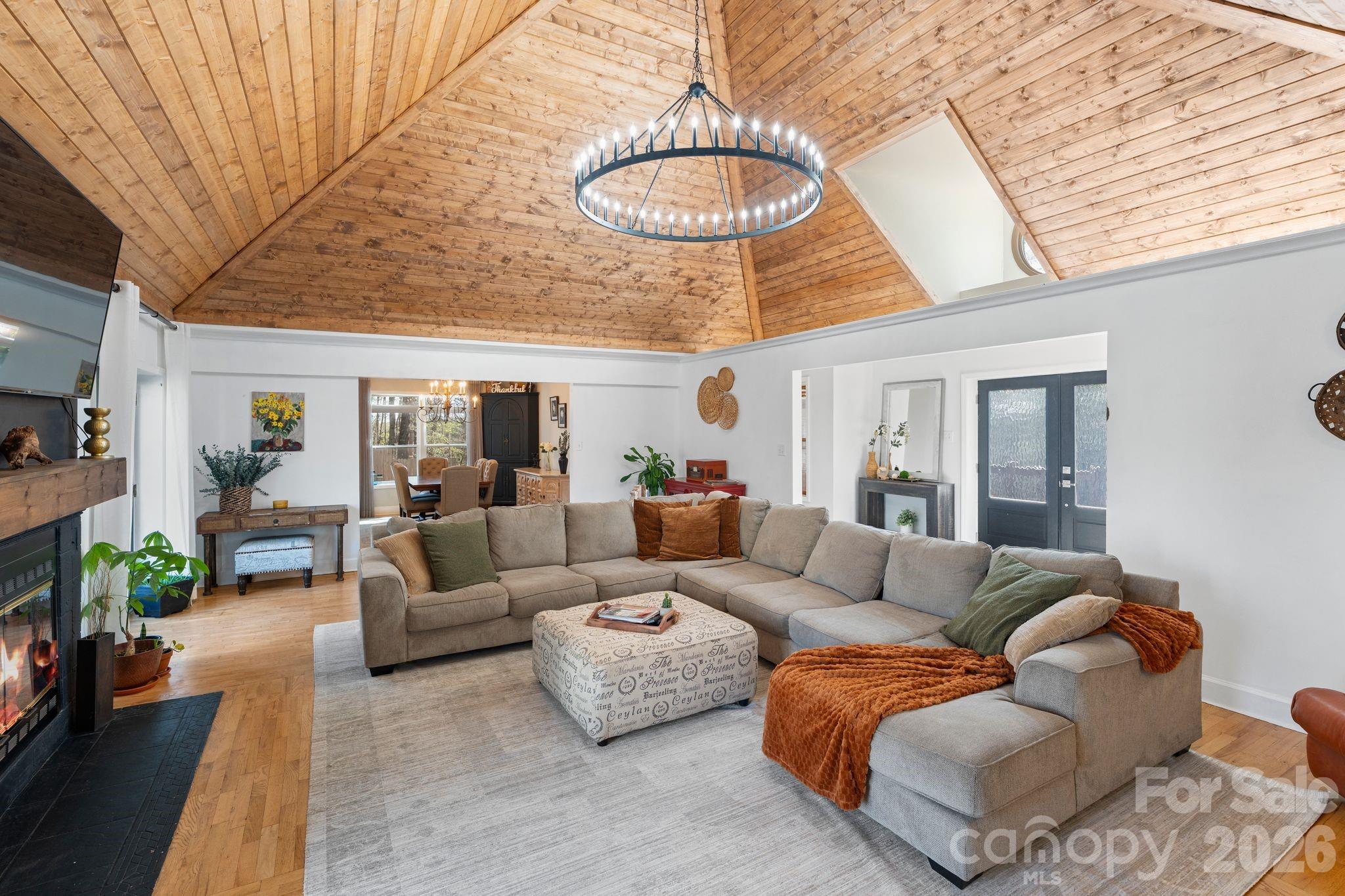 214 Ridgeway Drive — Taylorsville