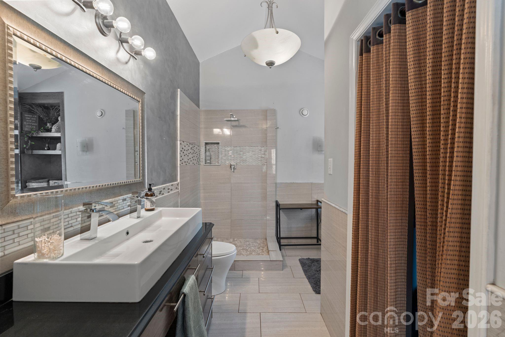 214 Ridgeway Drive — Taylorsville